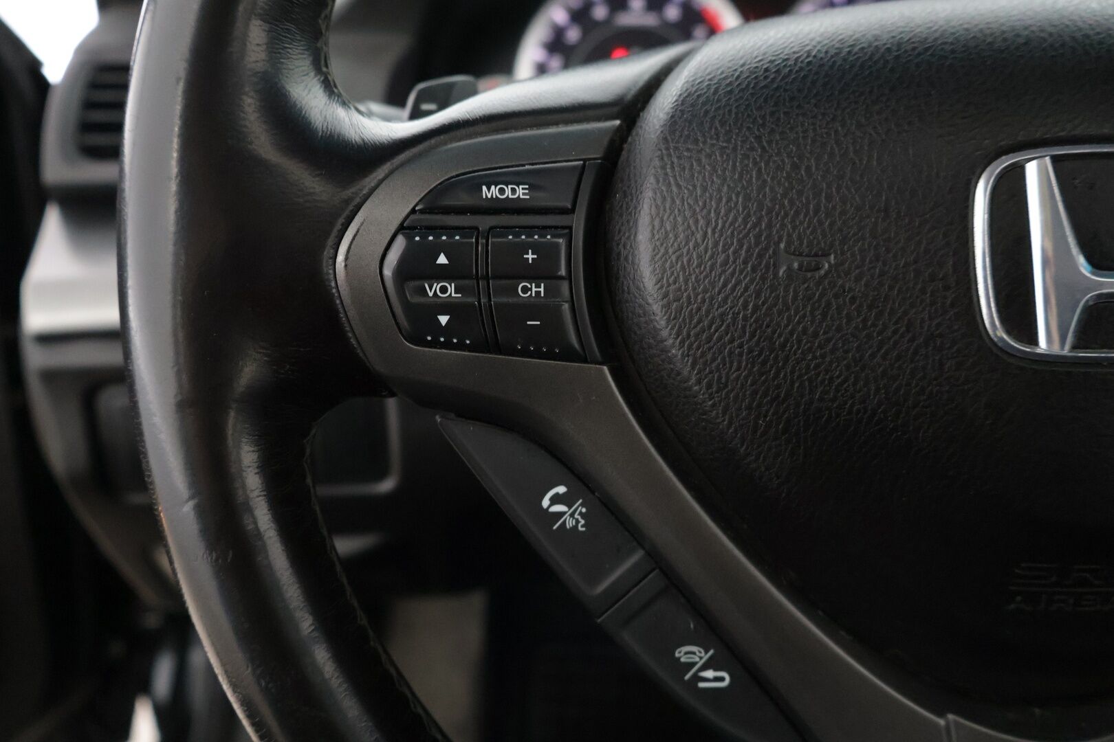 Honda Accord 2012 Tourer 2,0 Executive - YritysOutlet - Myydään vain yrityksille ** Lohko / Koukku / Nahat / Muistipenkki / Kattoluukku ** - - YritysOutlet - Myydään vain yrityksille ** 2x Renkaat vanteineen / Hyvät huollot! **