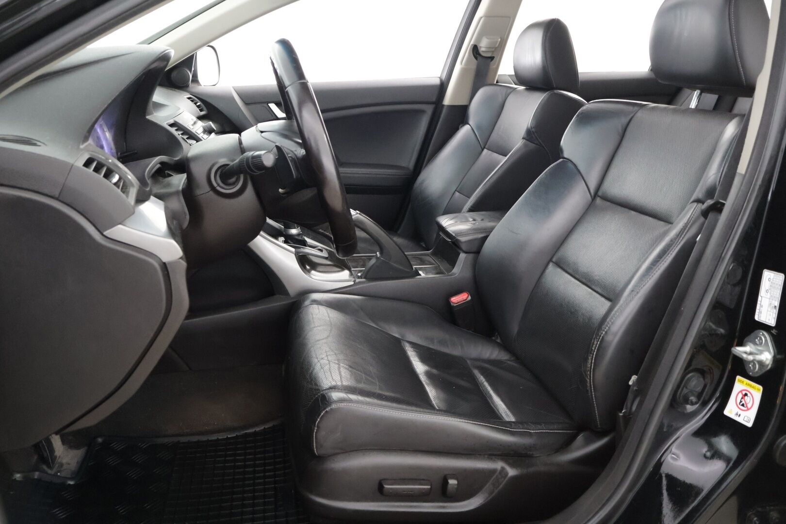 Honda Accord 2012 Tourer 2,0 Executive - YritysOutlet - Myydään vain yrityksille ** Lohko / Koukku / Nahat / Muistipenkki / Kattoluukku ** - - YritysOutlet - Myydään vain yrityksille ** 2x Renkaat vanteineen / Hyvät huollot! **