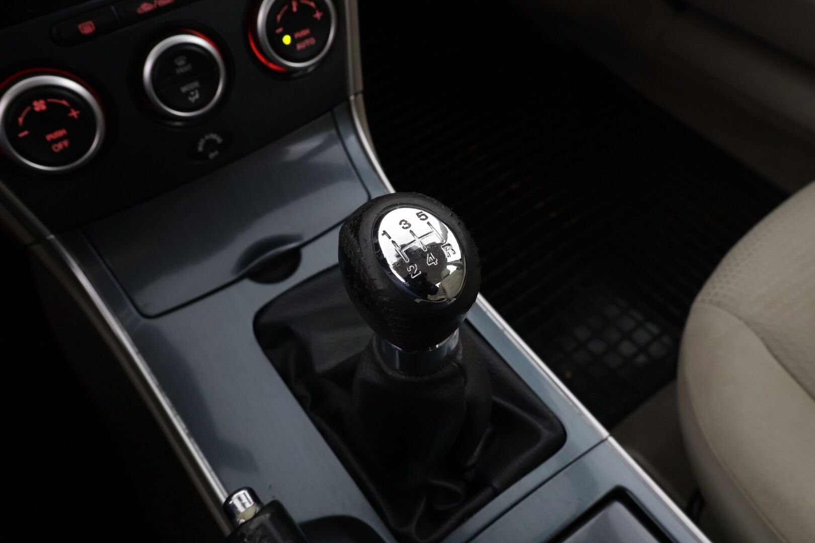 Mazda 6 2006 ** YritysOutlet - Myydään vain yrityksille ** - Suomi-auto / Pitkä leima