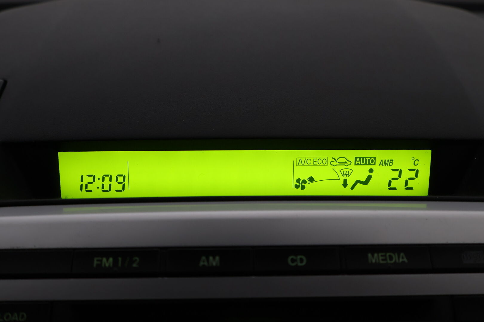 Mazda 5 2006 MYYDÄÄN HUUTOKAUPAT.COM!