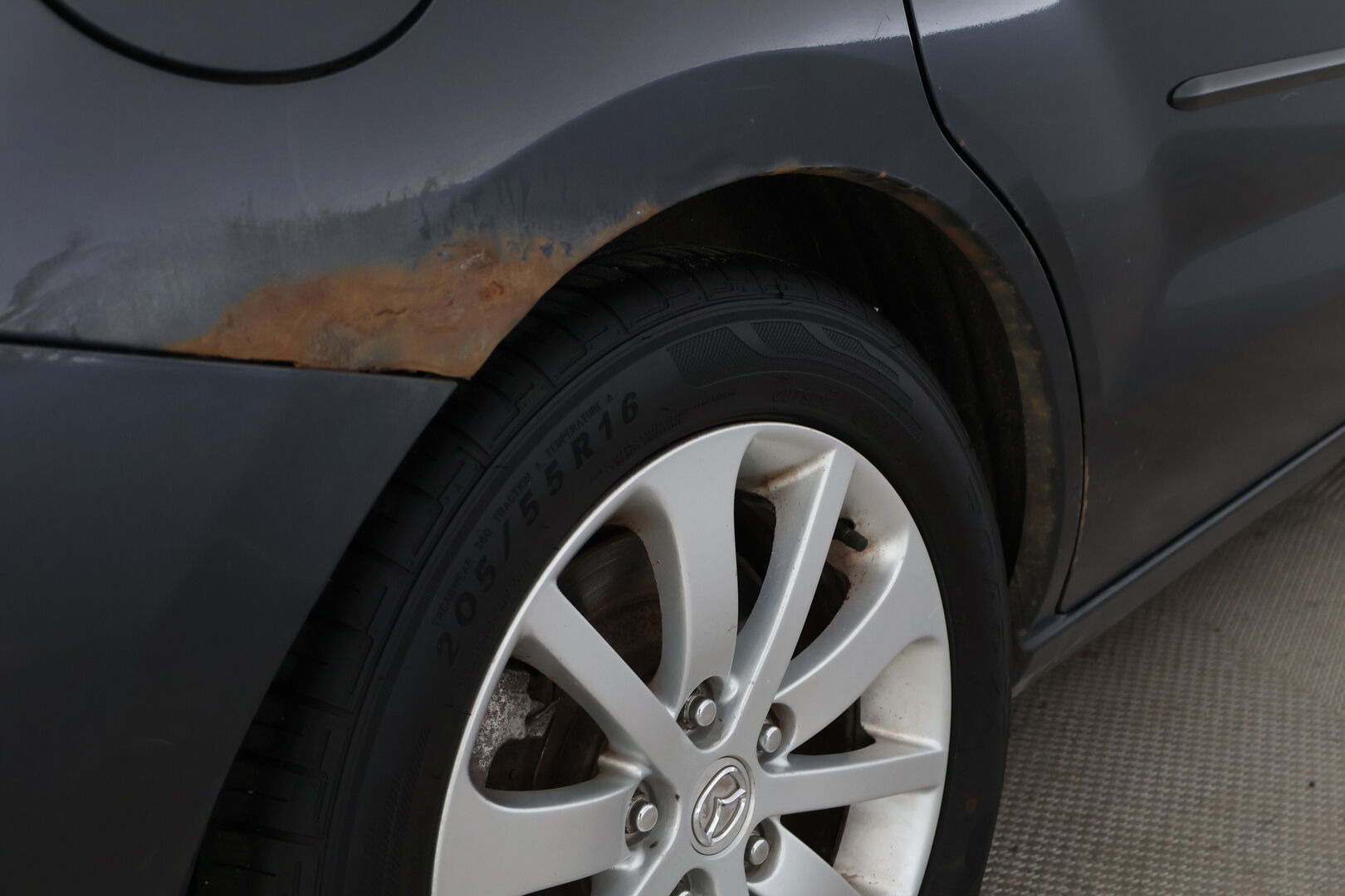 Mazda 5 2006 MYYDÄÄN HUUTOKAUPAT.COM!
