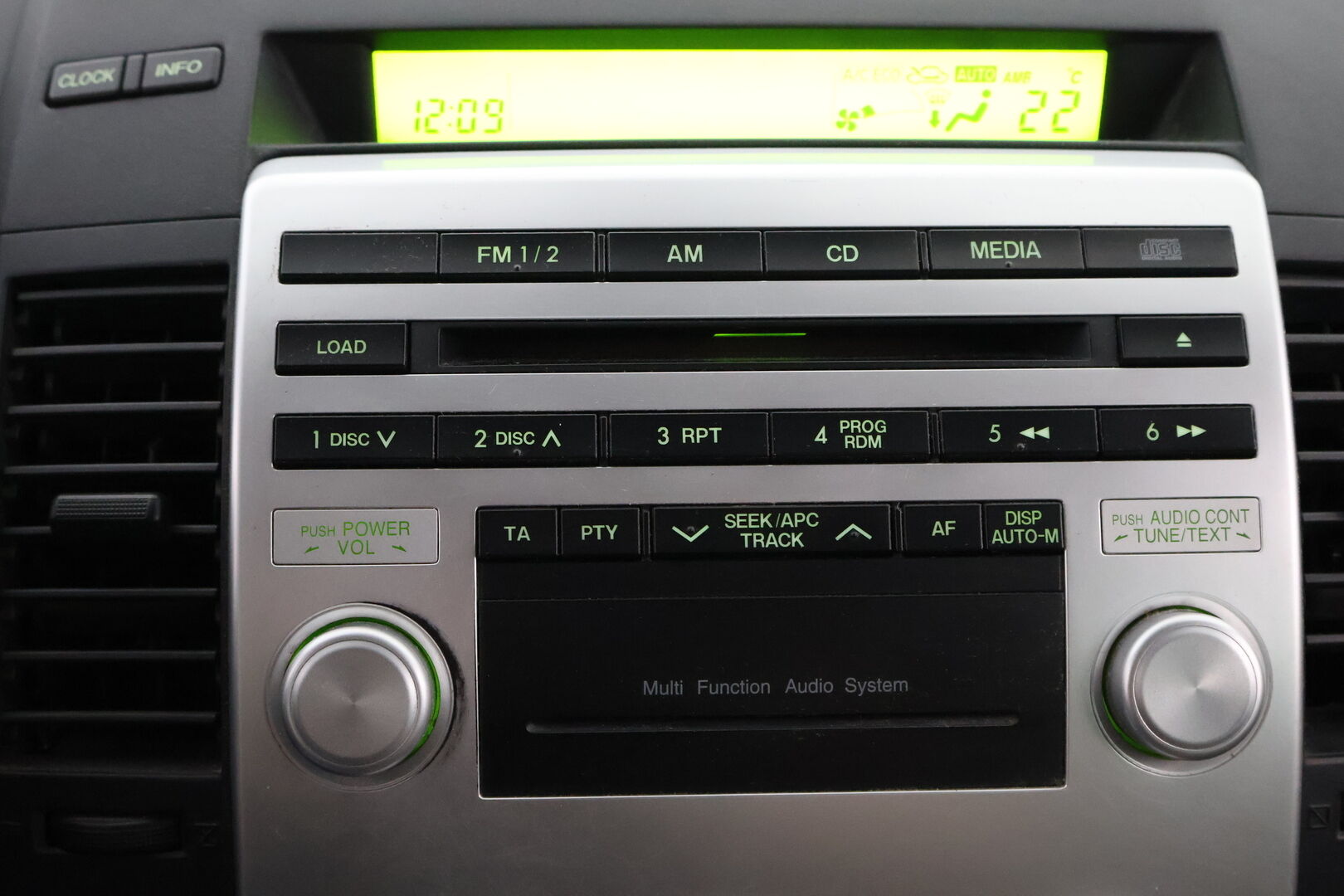 Mazda 5 2006 MYYDÄÄN HUUTOKAUPAT.COM!