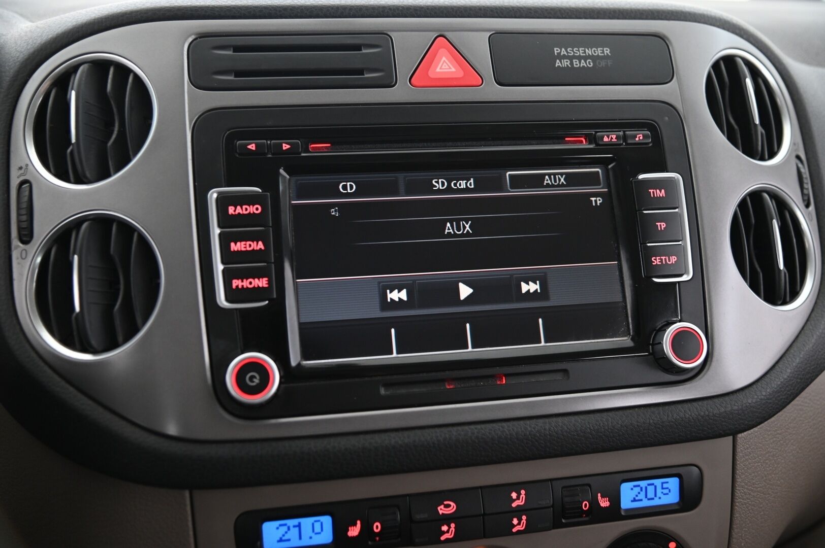 Volkswagen Tiguan 2008 Trend & Fun 2,0 TDI 103 kW 4MOTION *Koukku / Nelikko / Vakkari* *Yritysoutlet - Myydään vain yrityksille - * Tämä auto myydään YritysOutlet -valikoimasta vain yritykselle