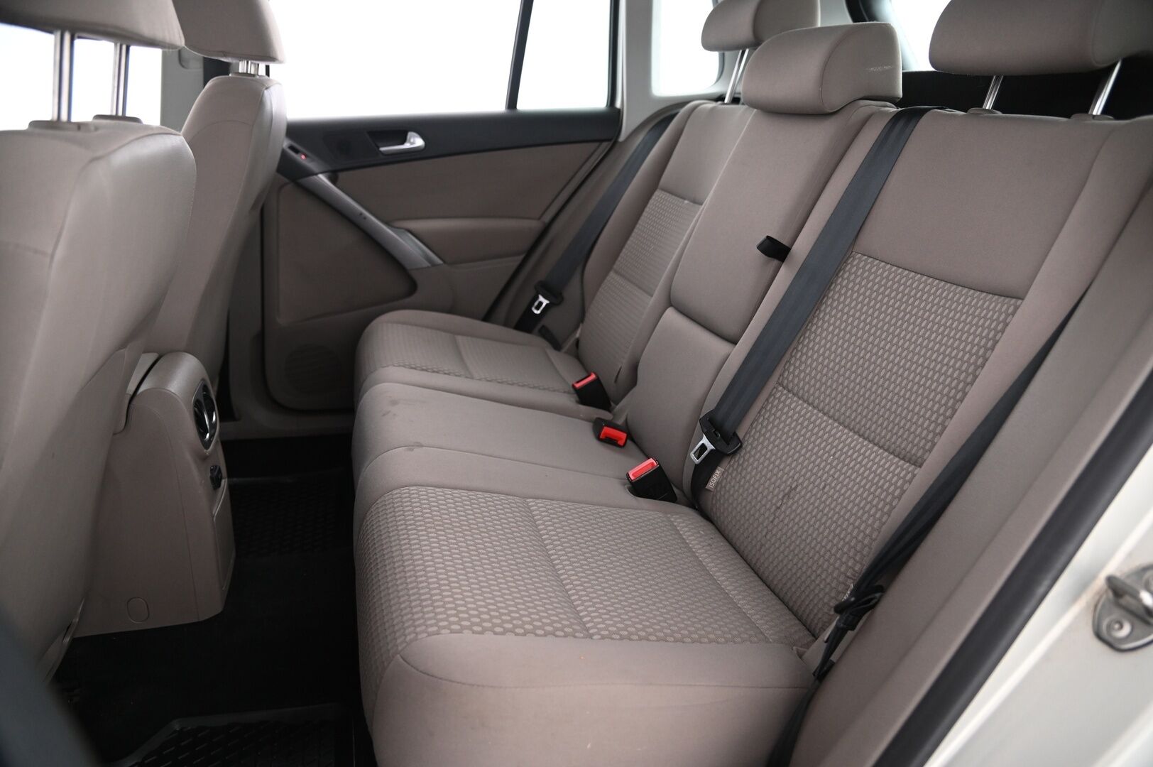 Volkswagen Tiguan 2008 Trend & Fun 2,0 TDI 103 kW 4MOTION *Koukku / Nelikko / Vakkari* *Yritysoutlet - Myydään vain yrityksille - * Tämä auto myydään YritysOutlet -valikoimasta vain yritykselle