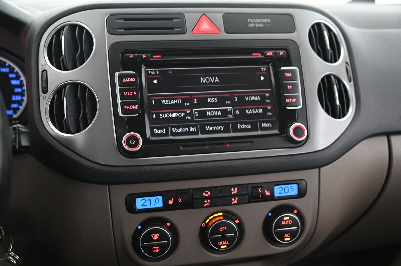 Volkswagen Tiguan 2008 Trend & Fun 2,0 TDI 103 kW 4MOTION *Koukku / Nelikko / Vakkari* *Yritysoutlet - Myydään vain yrityksille - * Tämä auto myydään YritysOutlet -valikoimasta vain yritykselle