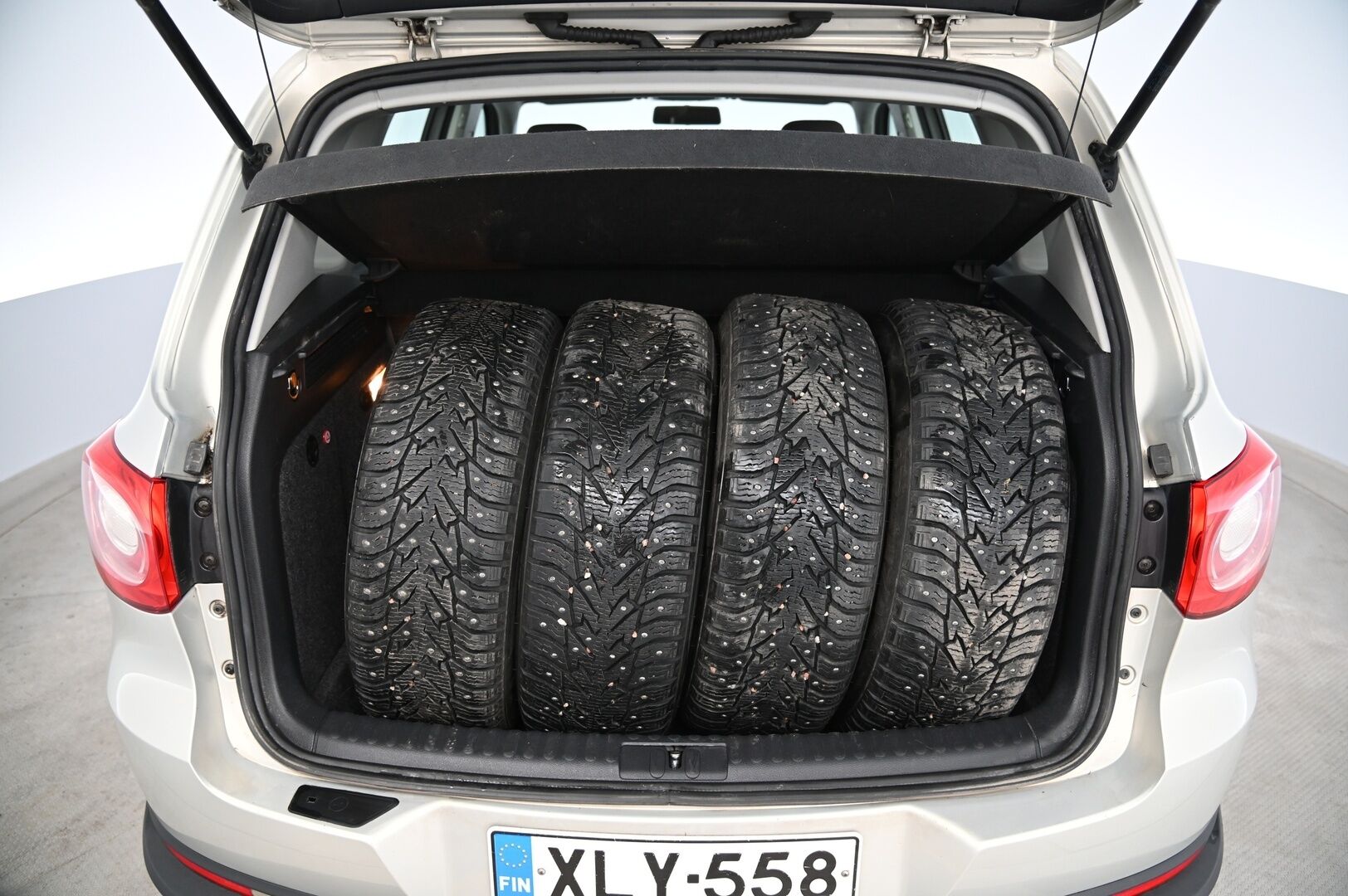 Volkswagen Tiguan 2008 Trend & Fun 2,0 TDI 103 kW 4MOTION *Koukku / Nelikko / Vakkari* *Yritysoutlet - Myydään vain yrityksille - * Tämä auto myydään YritysOutlet -valikoimasta vain yritykselle