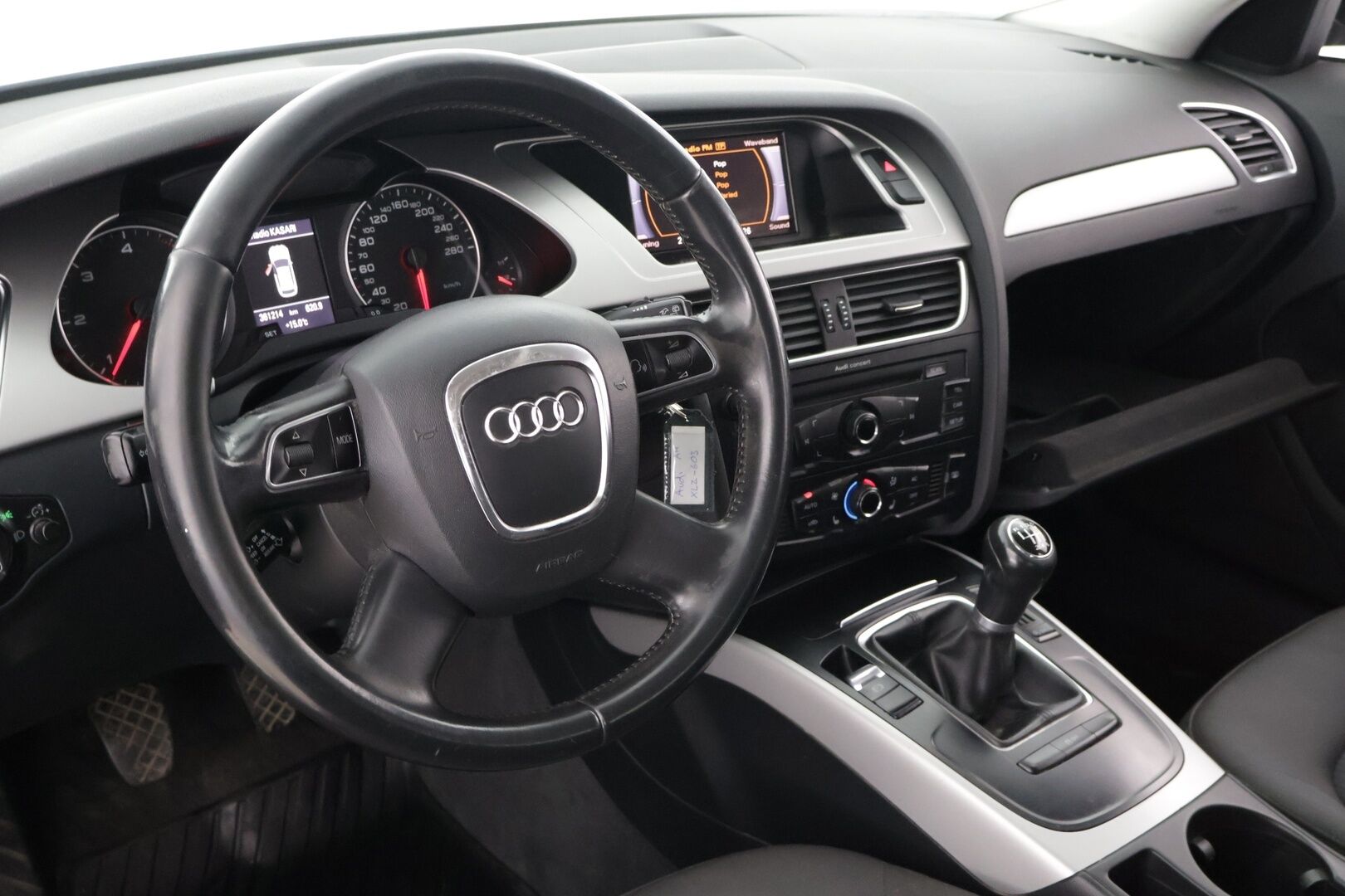 Audi A4 2011 Avant 2,0 TDI e DPF Start-Stop Business Plus*YritysOutlet - Myydään vain yrityksille* - *YritysOutlet - Myydään vain yrityksille*