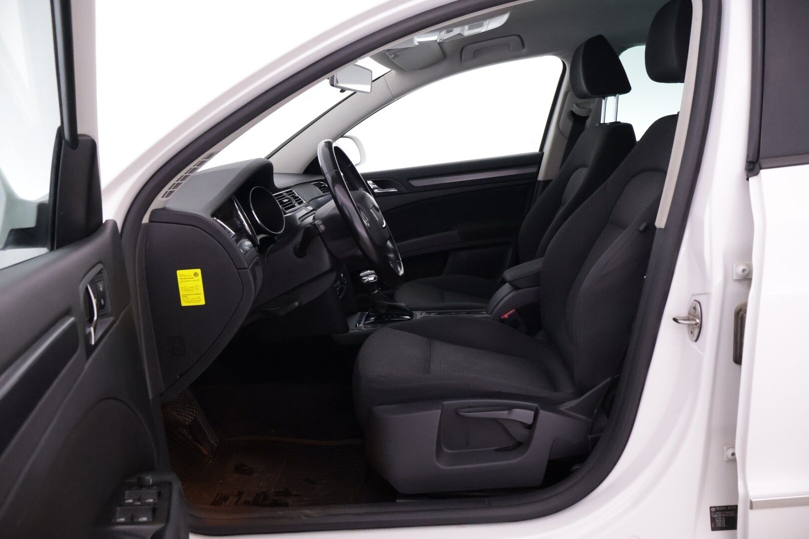 Skoda Superb 2012 Combi 1,8 TSI Comfort Business DSG Autom. Myydään Huutokaupat.com - Myydään Huutokaupat.com