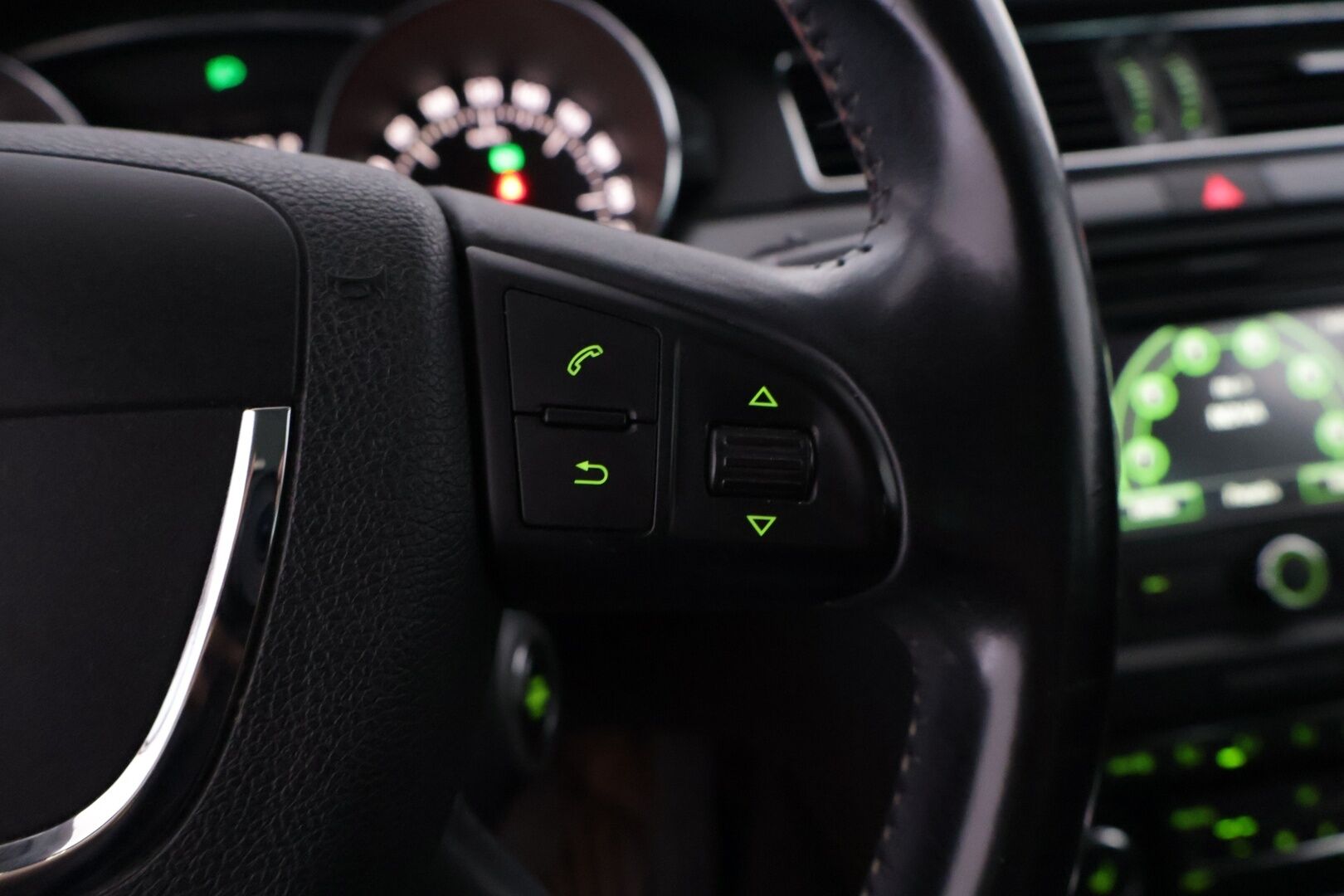 Skoda Superb 2012 Combi 1,8 TSI Comfort Business DSG Autom. Myydään Huutokaupat.com - Myydään Huutokaupat.com