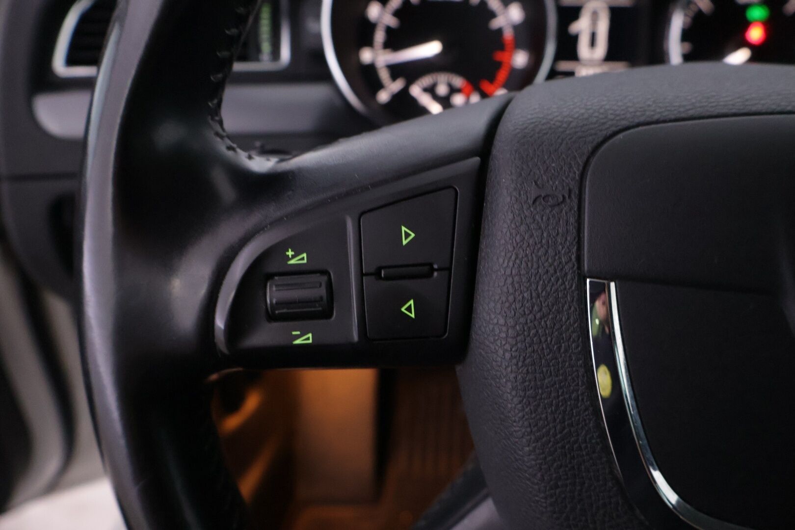 Skoda Superb 2012 Combi 1,8 TSI Comfort Business DSG Autom. Myydään Huutokaupat.com - Myydään Huutokaupat.com