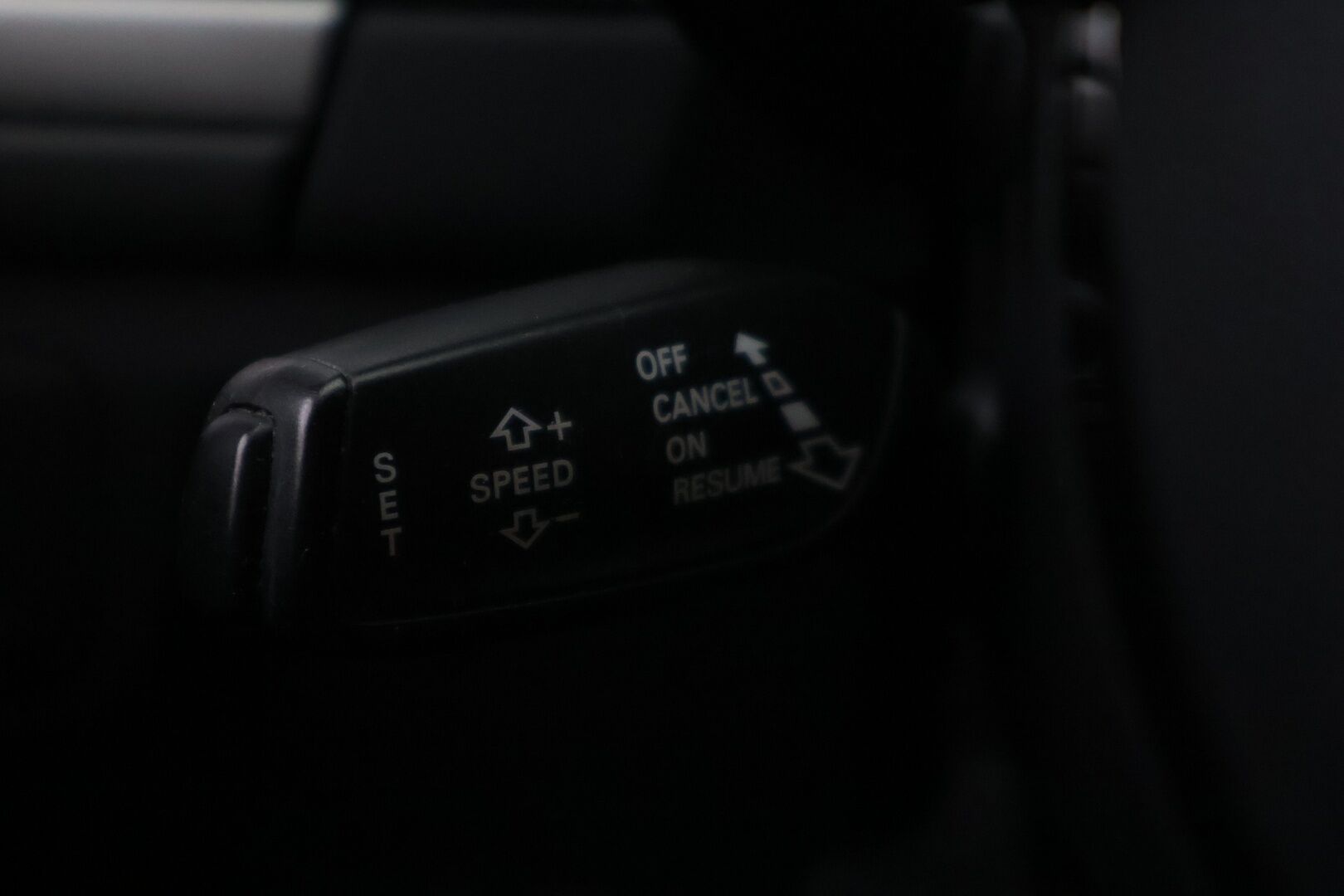 Audi A6 2013 Avant Business 2,0 TDI 130 kW Multitronic *Myydään Huutokaupat.com* - Kattavasti huollettu! / Jakohihna juuri vaihdettu! / Webasto puhelinohjauksella ja vetokoukku! / Sporttipenkit / Pysäköintitutkat 