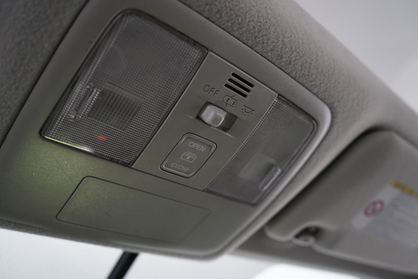 Toyota Prius+ 2012 Linea Sol 7p *Lohko / HUD / Kamera / Panorama / Vakkari* - KATSO TÄYSIN POIKKEUKSELLINEN HINTA! / Suomi-auto / Uusi tuulilasi / Säännölliset huollot / 2x renkaat sekä vanteet / Viimeisin huolto 10.2025