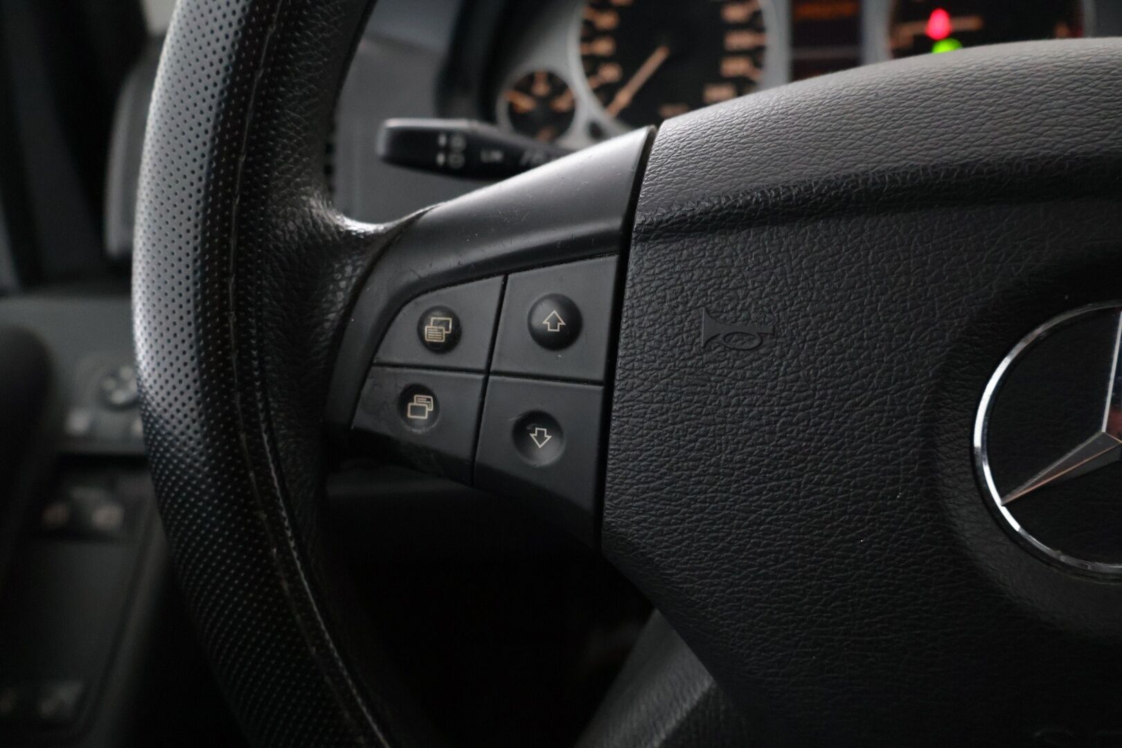 Mercedes-Benz B 2010 180 BE Business - Juuri saapunut | Lohkolämmitin | Vakkari | Penkinlämmitin | Kahdet renkaat | Tutkat | Suomi-auto | Siisti | Runsas huoltohistoria Veholla