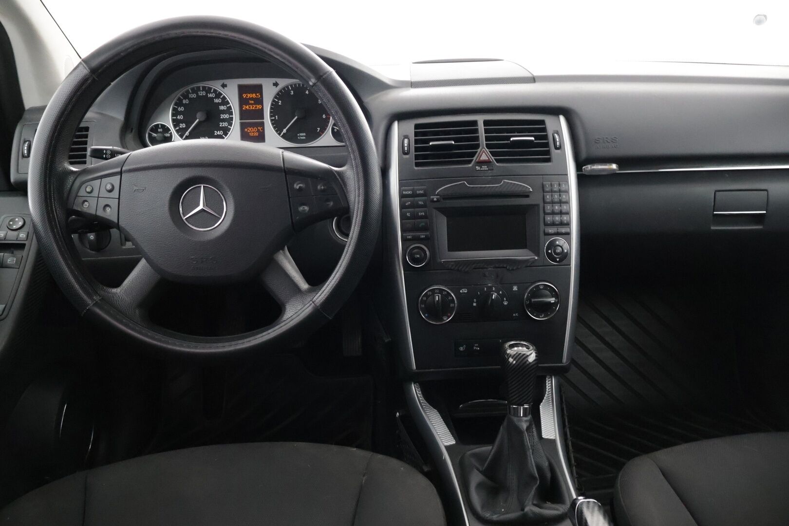 Mercedes-Benz B 2010 180 BE Business - Juuri saapunut | Lohkolämmitin | Vakkari | Penkinlämmitin | Kahdet renkaat | Tutkat | Suomi-auto | Siisti | Runsas huoltohistoria Veholla