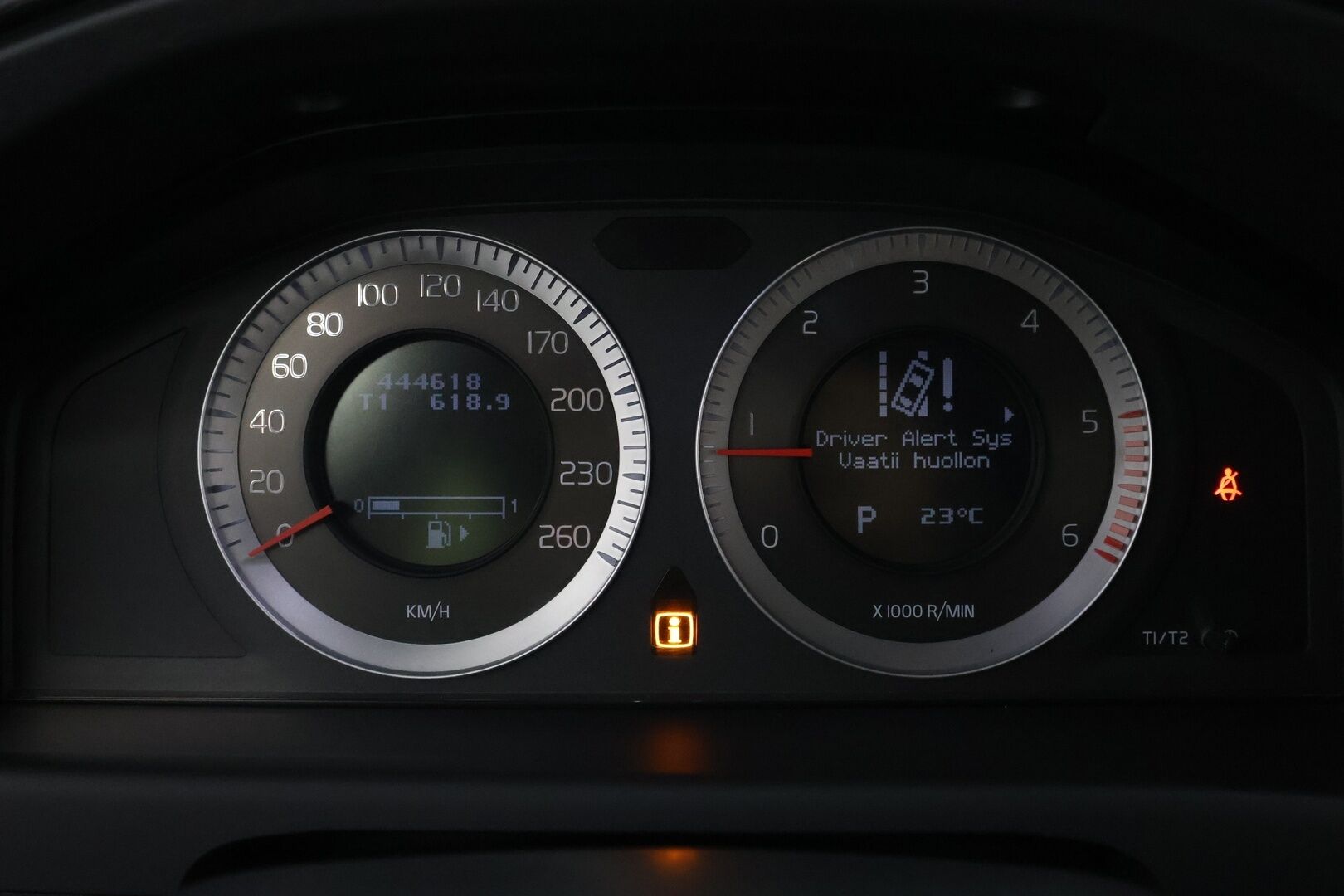 Volvo V70 2010 2,4D Summum aut - MYYDÄÄN HUUTOKAUPAT.COM!