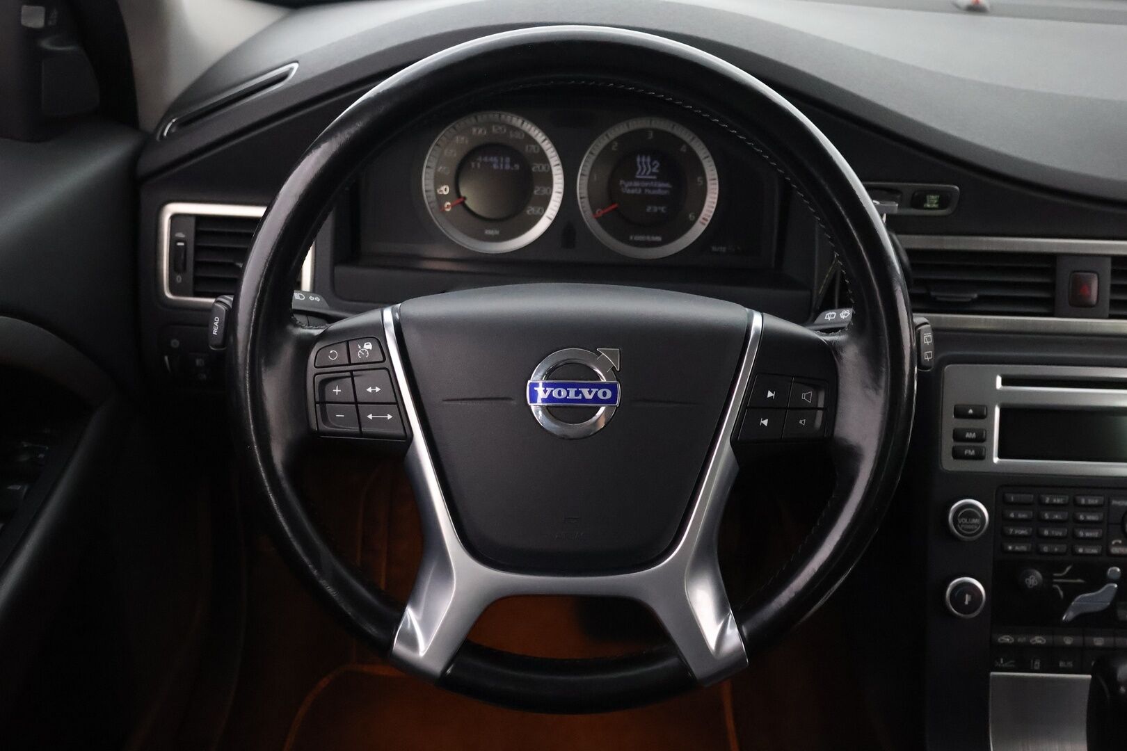 Volvo V70 2010 2,4D Summum aut - MYYDÄÄN HUUTOKAUPAT.COM!