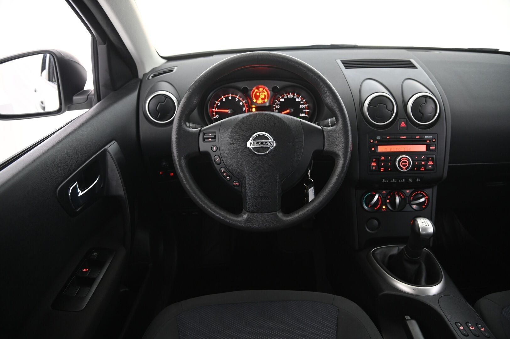 Nissan Qashqai 2009 1,6 Visia 5 MT 2 WD APR09 - Koukku | Lohko | Ilmastointi | Suomi-auto
