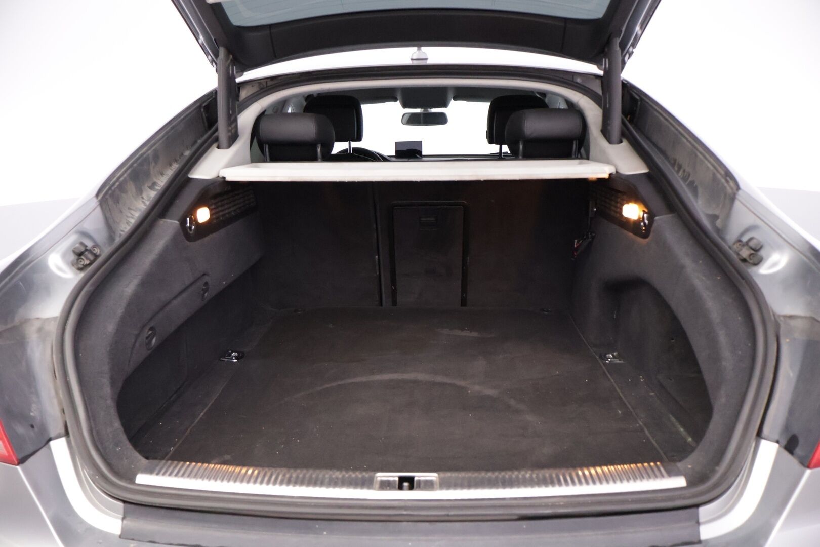 Audi A7 2011 3,0 V6 TDI quattro S tronic Start-Stop - Myydään huutokaupat.com - - | Bi-xenon | Webasto | Nahkasisusta | Navi | Muistipenkit | 
