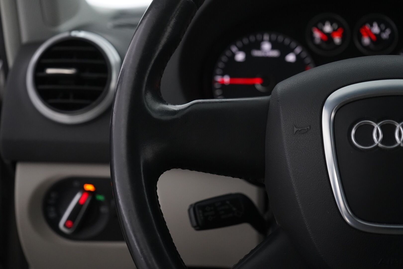Audi A3 2010 * MYYDÄÄN HUUTOKAUPAT.COM *
