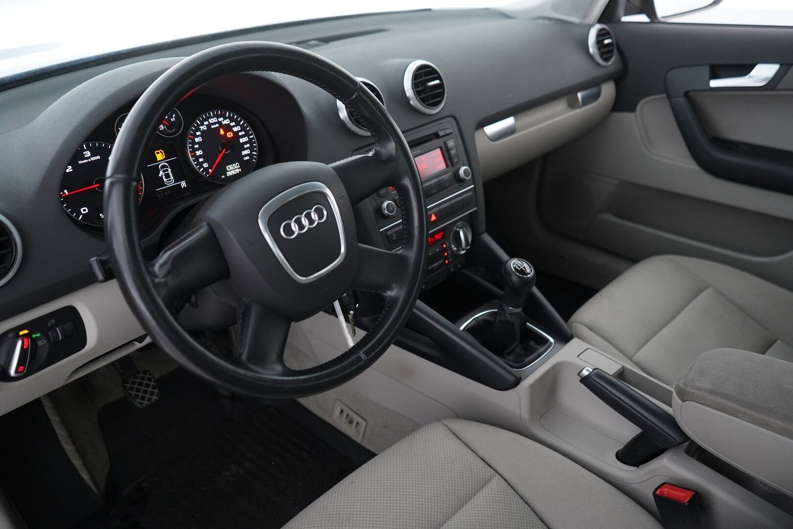 Audi A3 2010 * MYYDÄÄN HUUTOKAUPAT.COM *