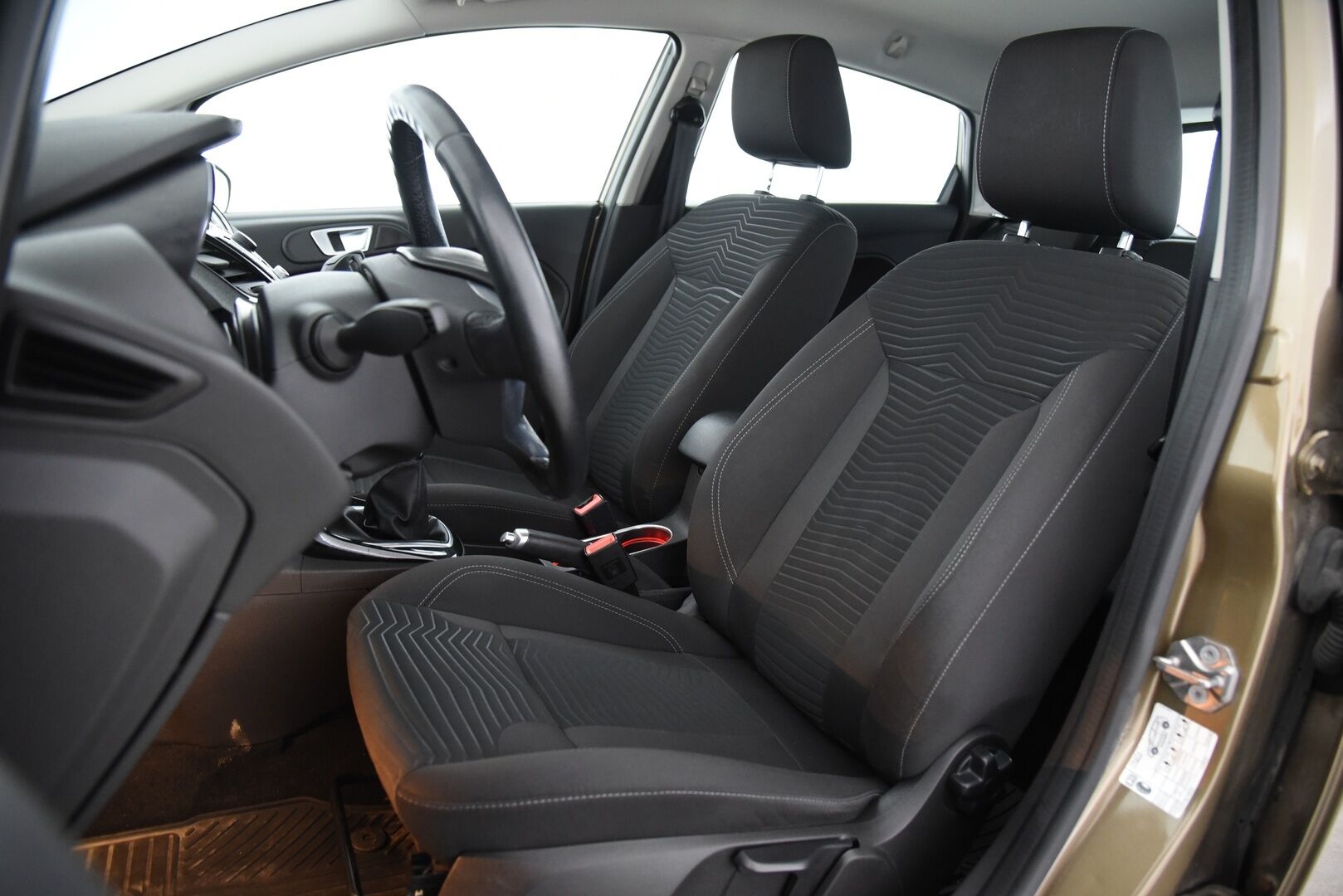 Ford Fiesta 2013 1,0 80hv Start/Stop Titanium M5 5-ovinen / Suomi-auto / Vakkari / lämmitettävä tuulilasi - 2x renkaat / Huoltokirja