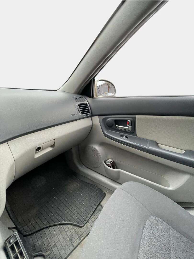 Kia Cerato 2006 5D CERATO MPV 1.6*  - YritysOutlet - Myydään vain yrityksille / Lohkolämmitin sisäpistokkeella / Jälkiasennettu Radio * - * Tämä auto myydään YritysOutlet -valikoimasta vain yritykselle*