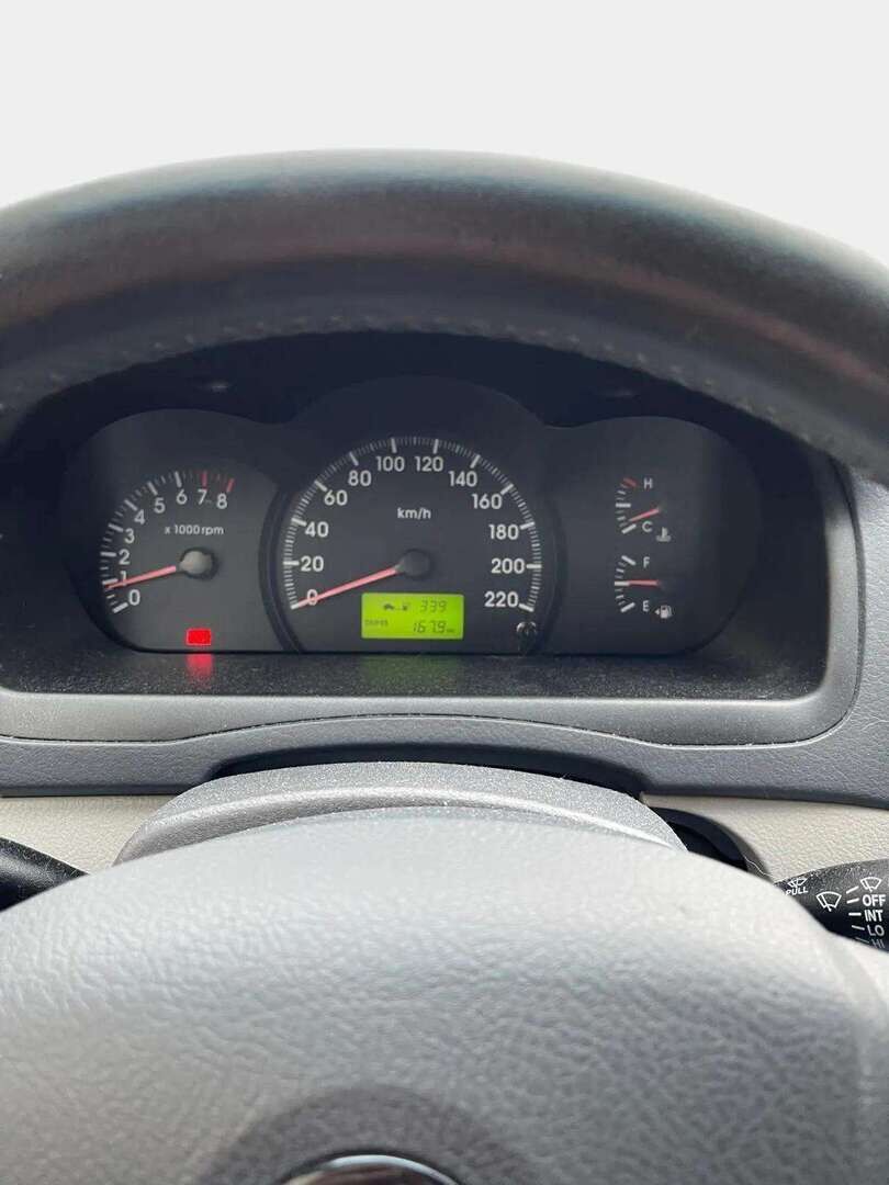 Kia Cerato 2006 5D CERATO MPV 1.6*  - YritysOutlet - Myydään vain yrityksille / Lohkolämmitin sisäpistokkeella / Jälkiasennettu Radio * - * Tämä auto myydään YritysOutlet -valikoimasta vain yritykselle*