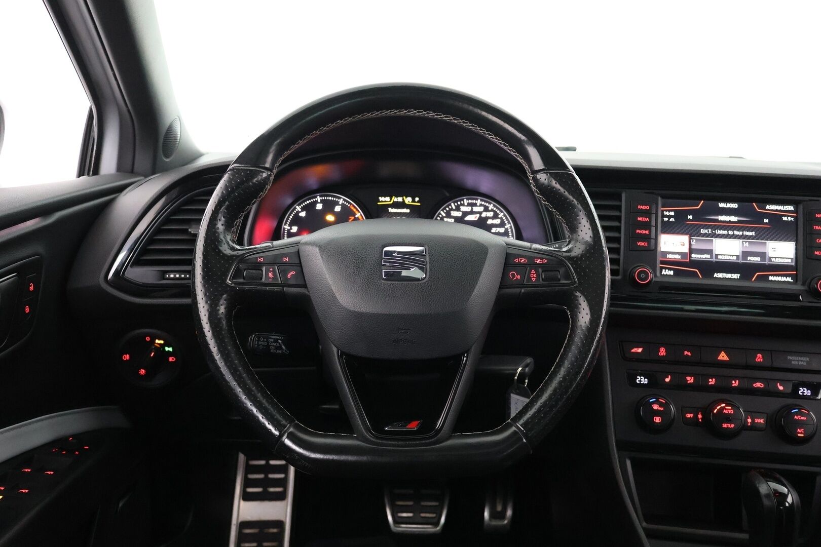 Seat Leon 2017 2,0 TSI 290 Cupra DSG | Adapt. vak | Downpipe | Kattoluukku - – Tämä auto myydään YritysOutlet -valikoimasta vain yritykselle