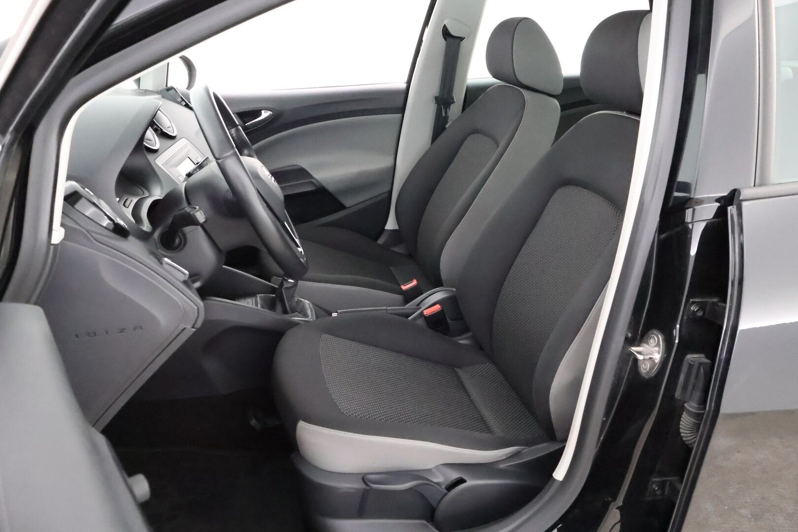 Seat Ibiza ST 2016 1,2 TSI 90 Style - Suomiauto / Vakkari / 2x Fiksut renkaat / Lohko & Sisäpistoke / Jakopää juuri tehty!!