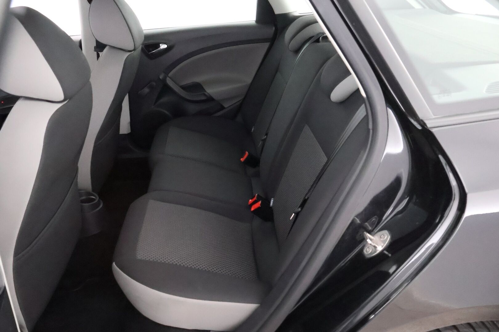Seat Ibiza ST 2016 1,2 TSI 90 Style - Suomiauto / Vakkari / 2x Fiksut renkaat / Lohko & Sisäpistoke / Jakopää juuri tehty!!