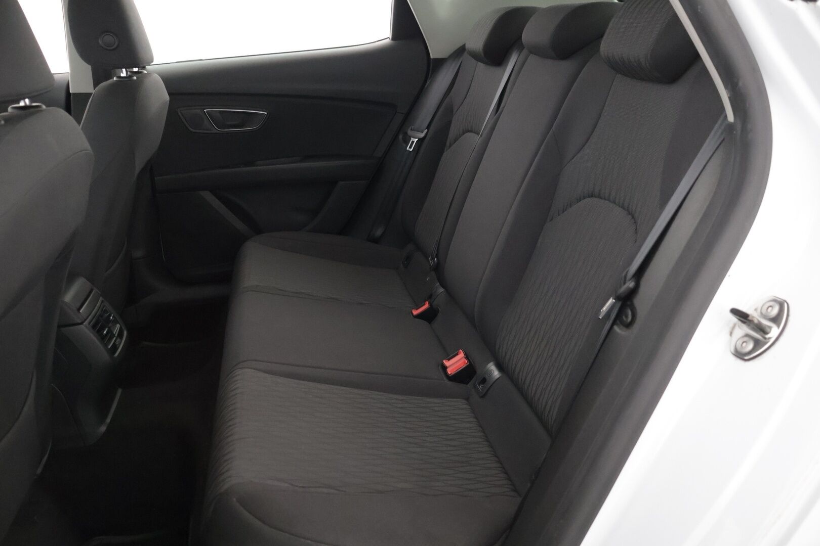 Seat Leon 2013 1,4 TSI 122 Style - Lohkolämmitin / Suomi-auto / Vakkari / Navi / Led valot