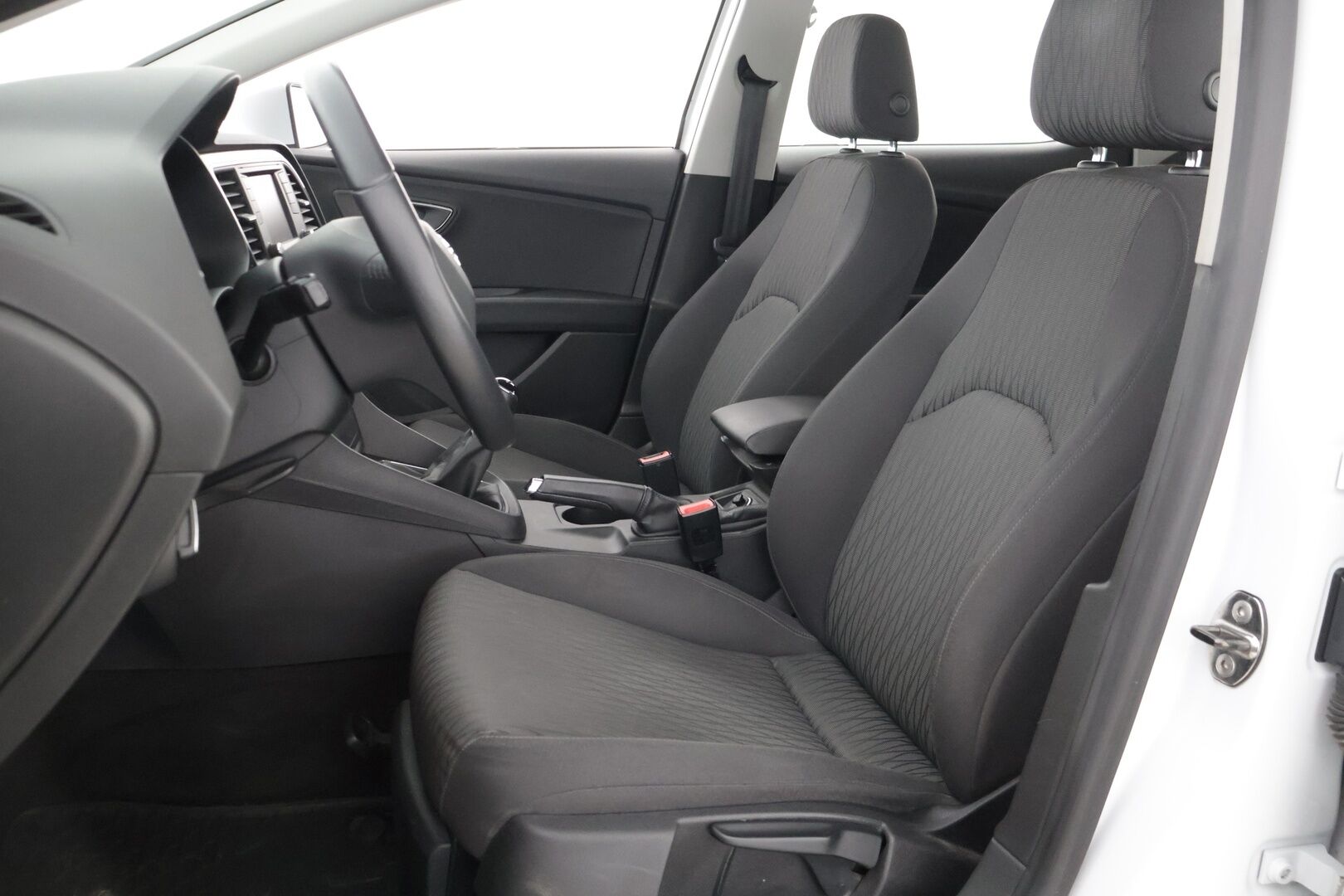 Seat Leon 2013 1,4 TSI 122 Style - Lohkolämmitin / Suomi-auto / Vakkari / Navi / Led valot