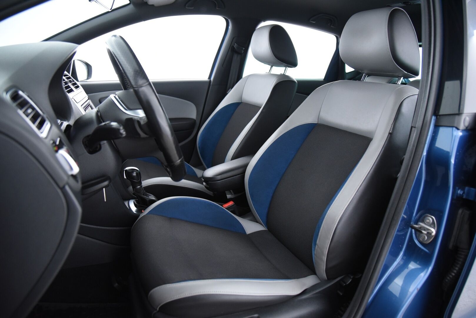 Volkswagen Polo 2013 BlueGT 1,4 TSI 103 kW (140 hv) DSG-automaatti 4-ov / Lohkolämppäri / Vakkari / 2x Renkaat / Viim. huolto 09/25! - Juuri saapunut Suomi-auto tarkalla huoltohistorialla! - HULLUT JOULUT KORKOTARJOUS 2,49% 