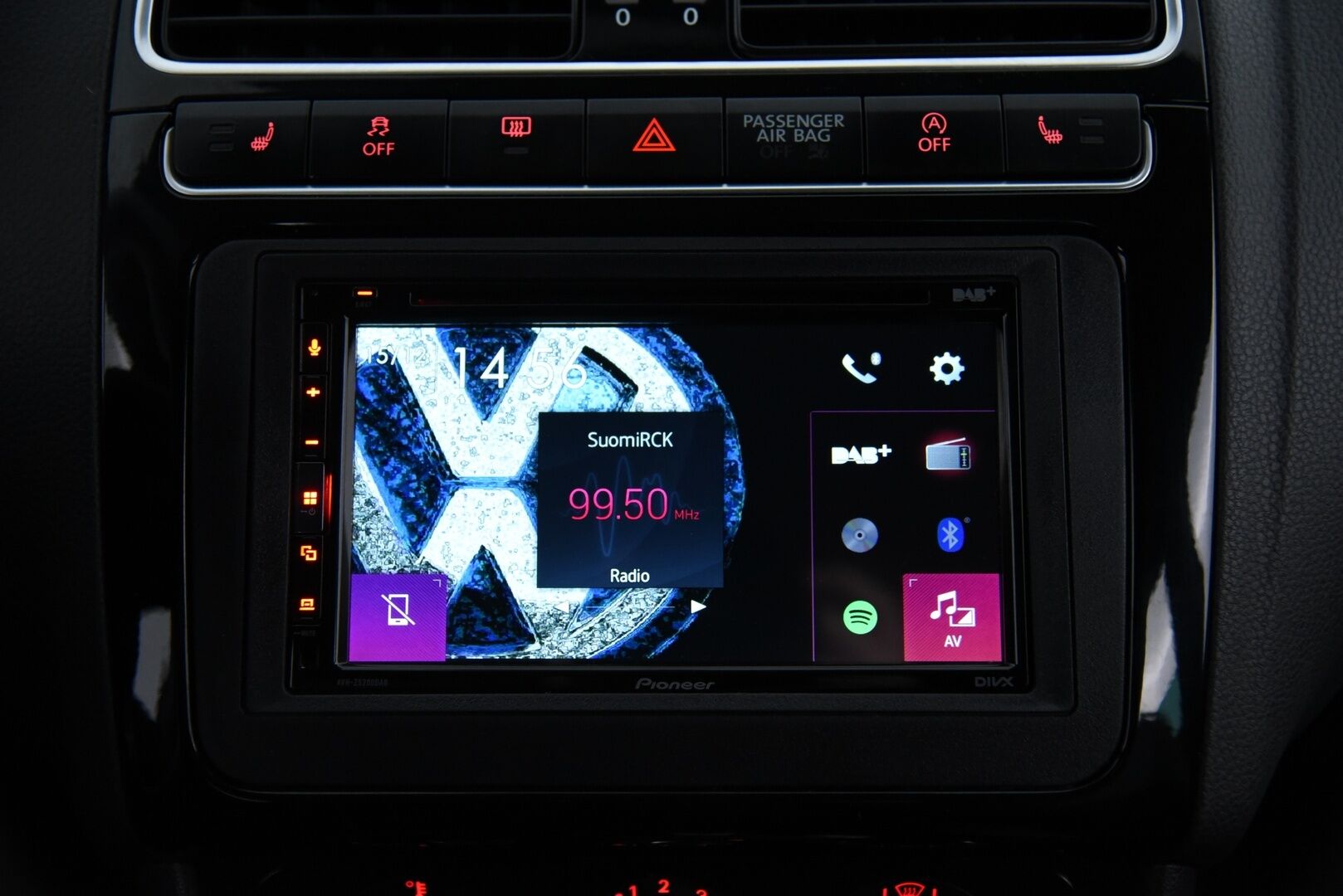 Volkswagen Polo 2013 BlueGT 1,4 TSI 103 kW (140 hv) DSG-automaatti 4-ov / Lohkolämppäri / Vakkari / 2x Renkaat / Viim. huolto 09/25! - Juuri saapunut Suomi-auto tarkalla huoltohistorialla! - HULLUT JOULUT KORKOTARJOUS 2,49% 