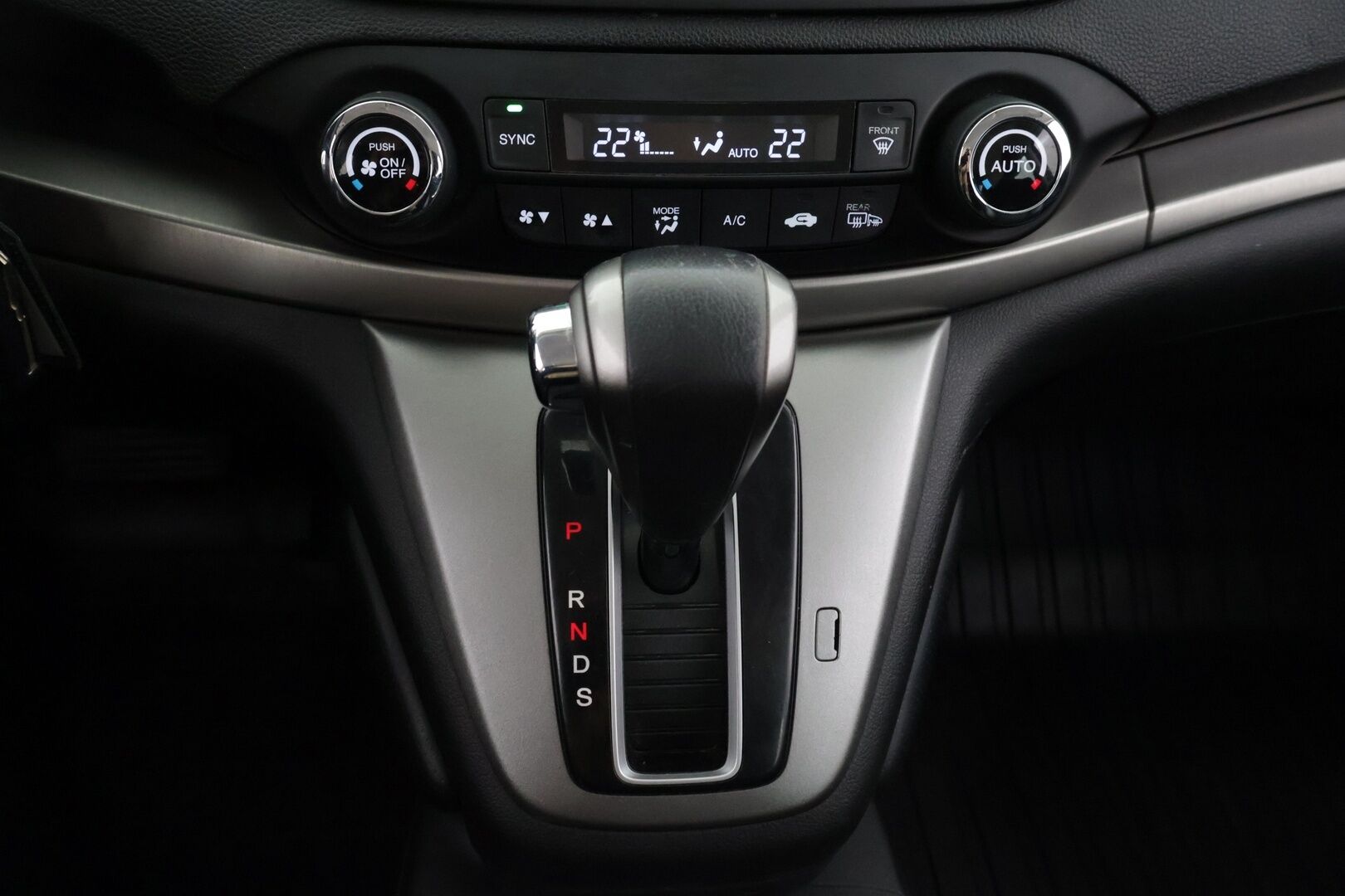 Honda CR-V 2013 Lifestyle Business AT *2-omisteinen / Vetokoukku / P-kamera / Xenon-ajovalot / Vakkari / P-tutkat / Lohkolämmitin* - Juuri huollettu! / Suomi-auto / 2x alut hyvillä renkailla!