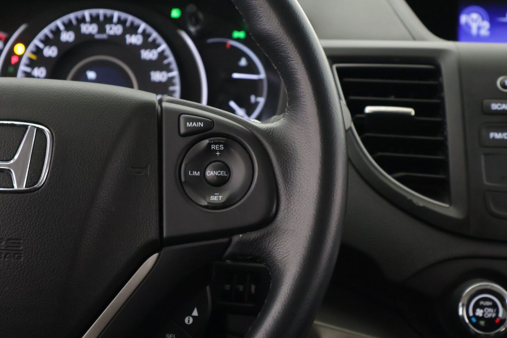 Honda CR-V 2013 Lifestyle Business AT *3-omisteinen / Vetokoukku / P-kamera / Xenon-ajovalot / Vakkari / P-tutkat / Lohkolämmitin* - *Juuri huollettu & katsastettu / Suomi-auto / 2x alut hyvillä renkailla!* - HULLU BLACKWEEK KORKOTARJOUS 2,49%