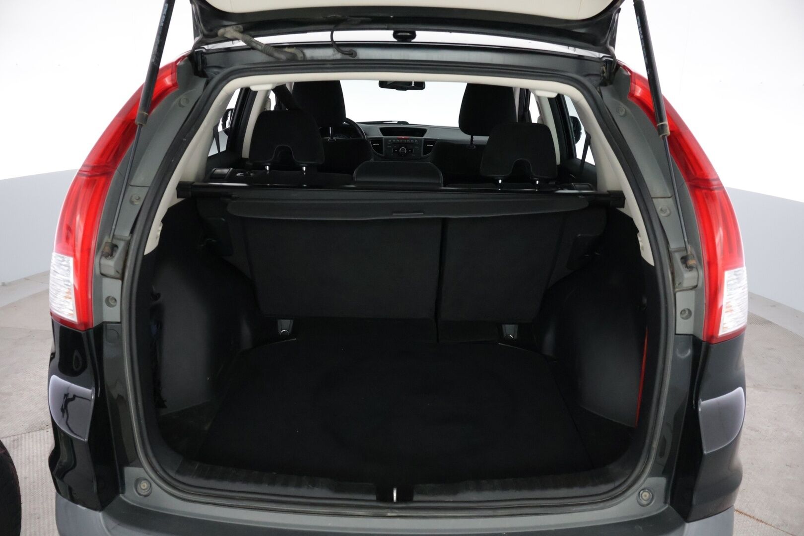 Honda CR-V 2013 Lifestyle Business AT *2-omisteinen / Vetokoukku / P-kamera / Xenon-ajovalot / Vakkari / P-tutkat / Lohkolämmitin* - Juuri huollettu! / Suomi-auto / 2x alut hyvillä renkailla!