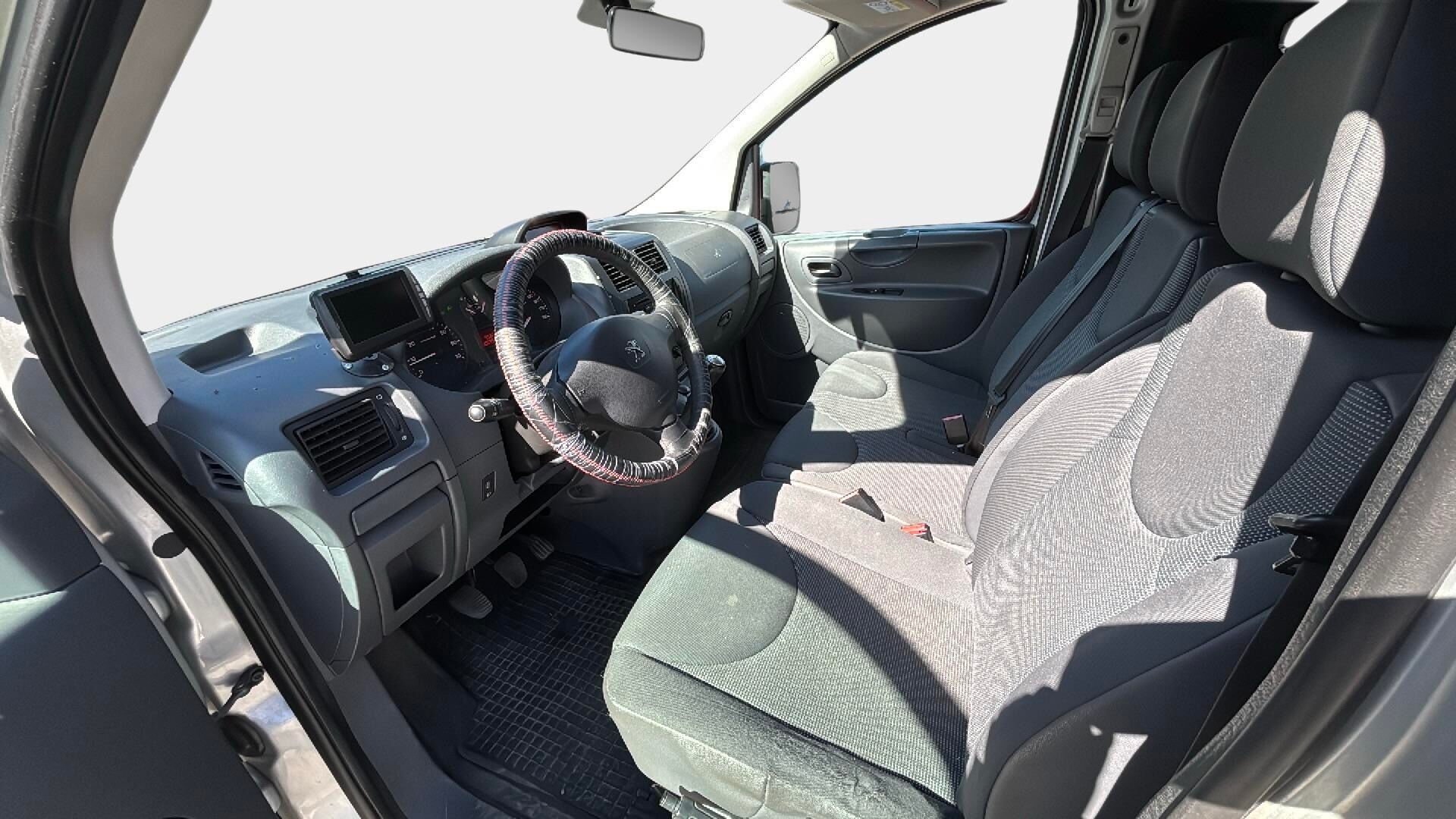 Peugeot Expert 2014 L2H1 1,6 HDi 90 FAP - Suomi-auto / Vetokoukku / Lohkolämmitin / Pitkä malli! / Juuri katsastettu / Kahdet renkaat