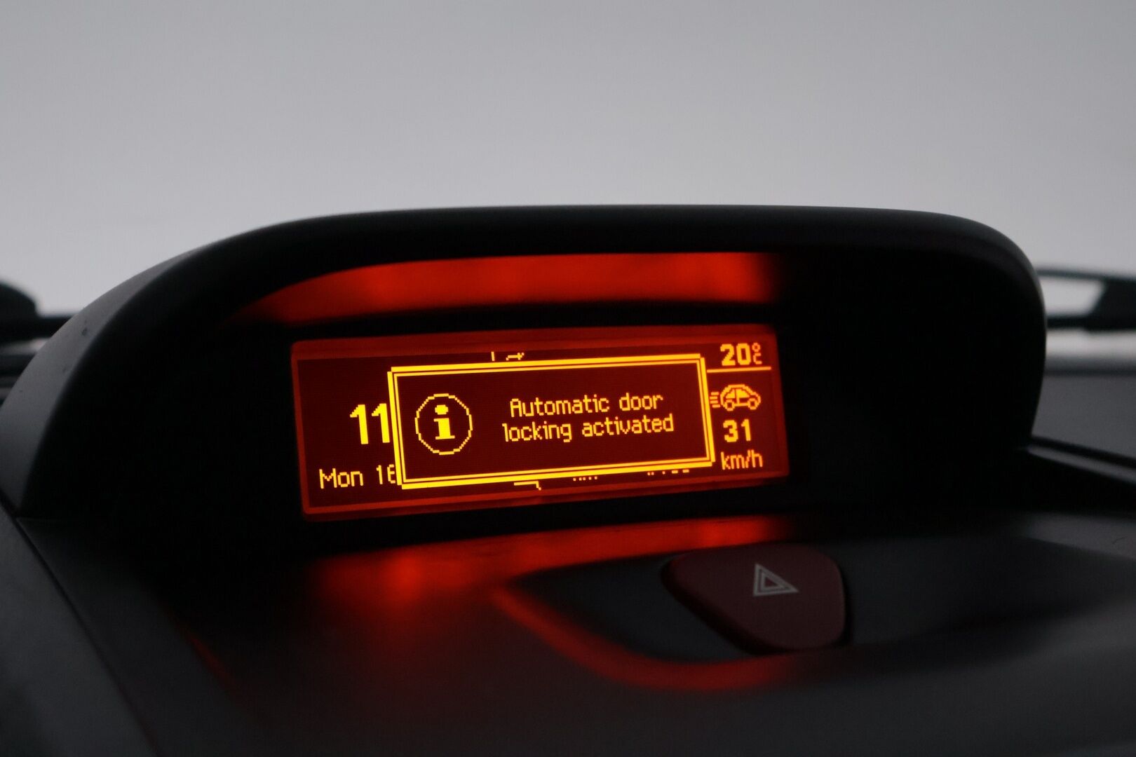 Toyota Proace 2015 L2H1 2,0 D163 Active A/T - Myydään  Huutokaupat.com - Myydään huutokaupat.com