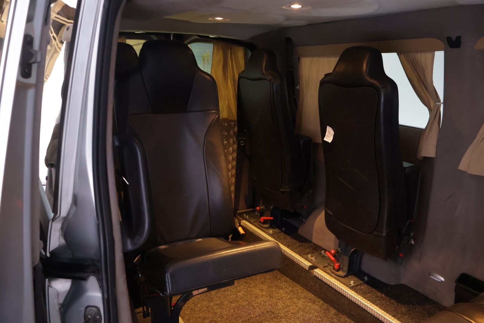 Toyota Proace 2015 L2H1 2,0 D163 Active A/T *9-paikkanen / ALV / - YritysOutlet - Myydään vain yrityksille - – Tämä auto myydään YritysOutlet -valikoimasta vain yritykselle