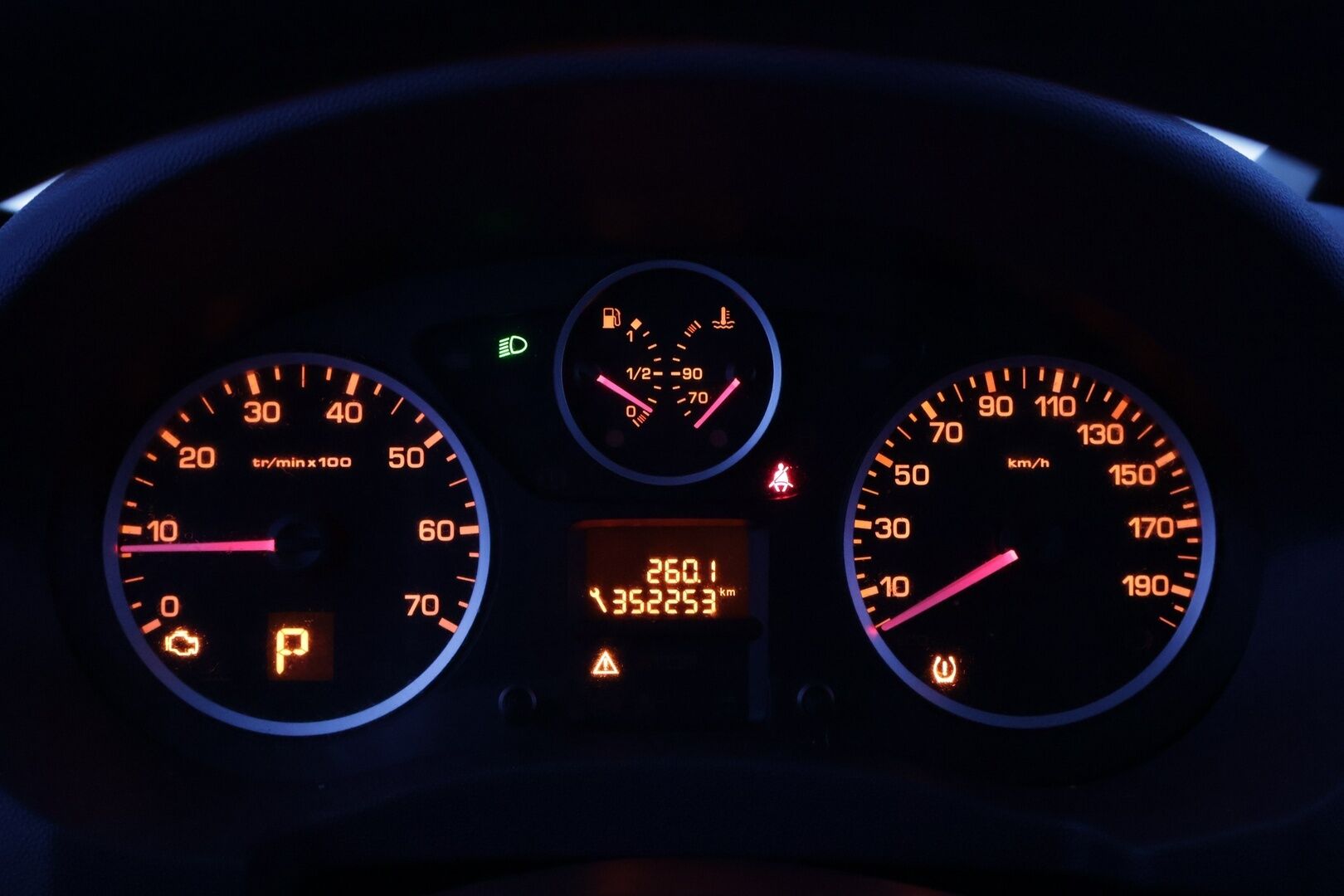 Toyota Proace 2015 L2H1 2,0 D163 Active A/T *9-paikkanen / ALV / - YritysOutlet - Myydään vain yrityksille - – Tämä auto myydään YritysOutlet -valikoimasta vain yritykselle