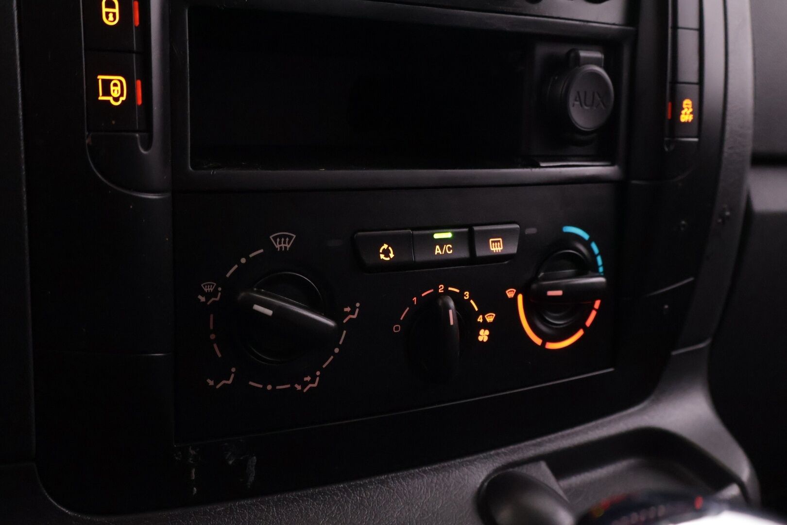 Toyota Proace 2015 L2H1 2,0 D163 Active A/T - Myydään  Huutokaupat.com - Myydään huutokaupat.com