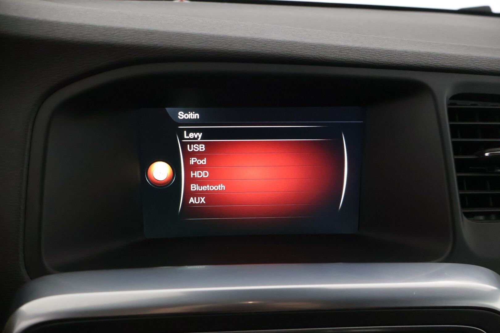 Volvo V60 2015 D4 Ocean Race Business aut * Vakkari / Navi / P-Lämmitin / Blis / Kaistavahti * - * Siisti / Kahdet renkaat Volvon alumiinivanteilla / Suomi-auto *