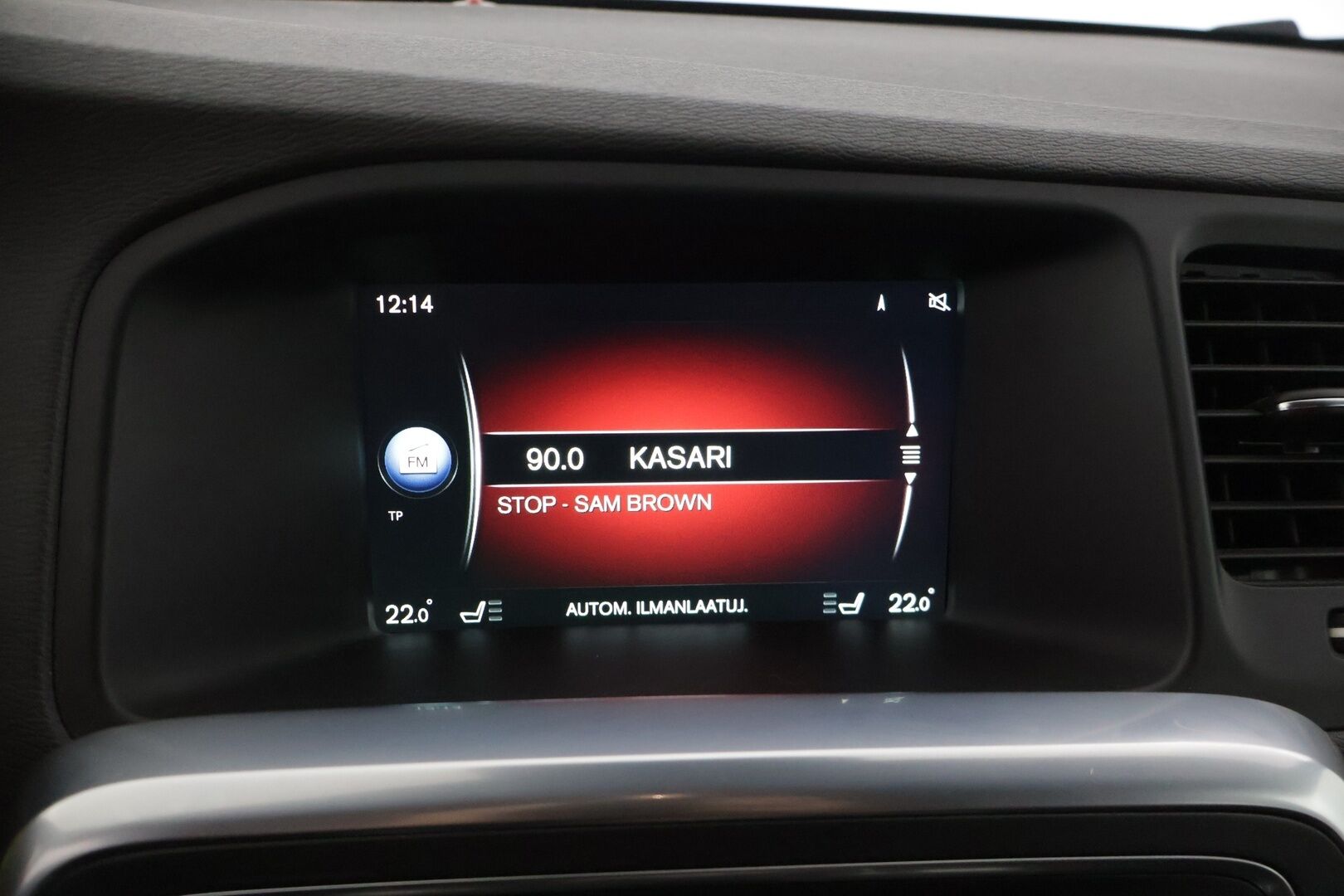 Volvo V60 2015 D4 Ocean Race Business aut * Vakkari / Navi / P-Lämmitin / Blis / Kaistavahti * - * Siisti / Kahdet renkaat Volvon alumiinivanteilla / Suomi-auto *