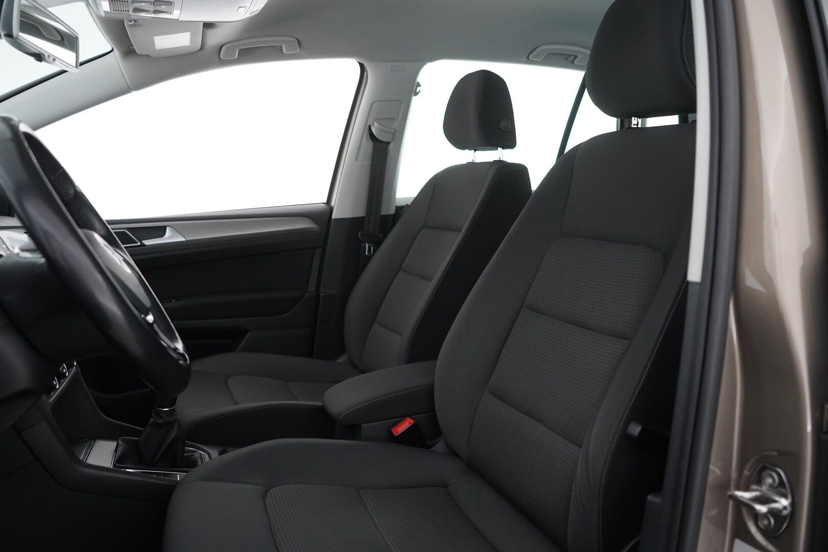 Volkswagen Golf Sportsvan 2015 1.2 TSI Comfortline 63 kW (85 hv) BlueMotion Technology *Webasto / Tutkat / Ratinlämmitin / Keylessgo / Vakkari* - KATSO KAMPANJAHINTA!! / Suomi-auto / Viimeisin huolto 123tkm / Kahdet vanteet / Seuraava katsastus 7.9.2026 - HULLUT BLACKWEEK JATKOT - KORKOTARJOUS 2,49%