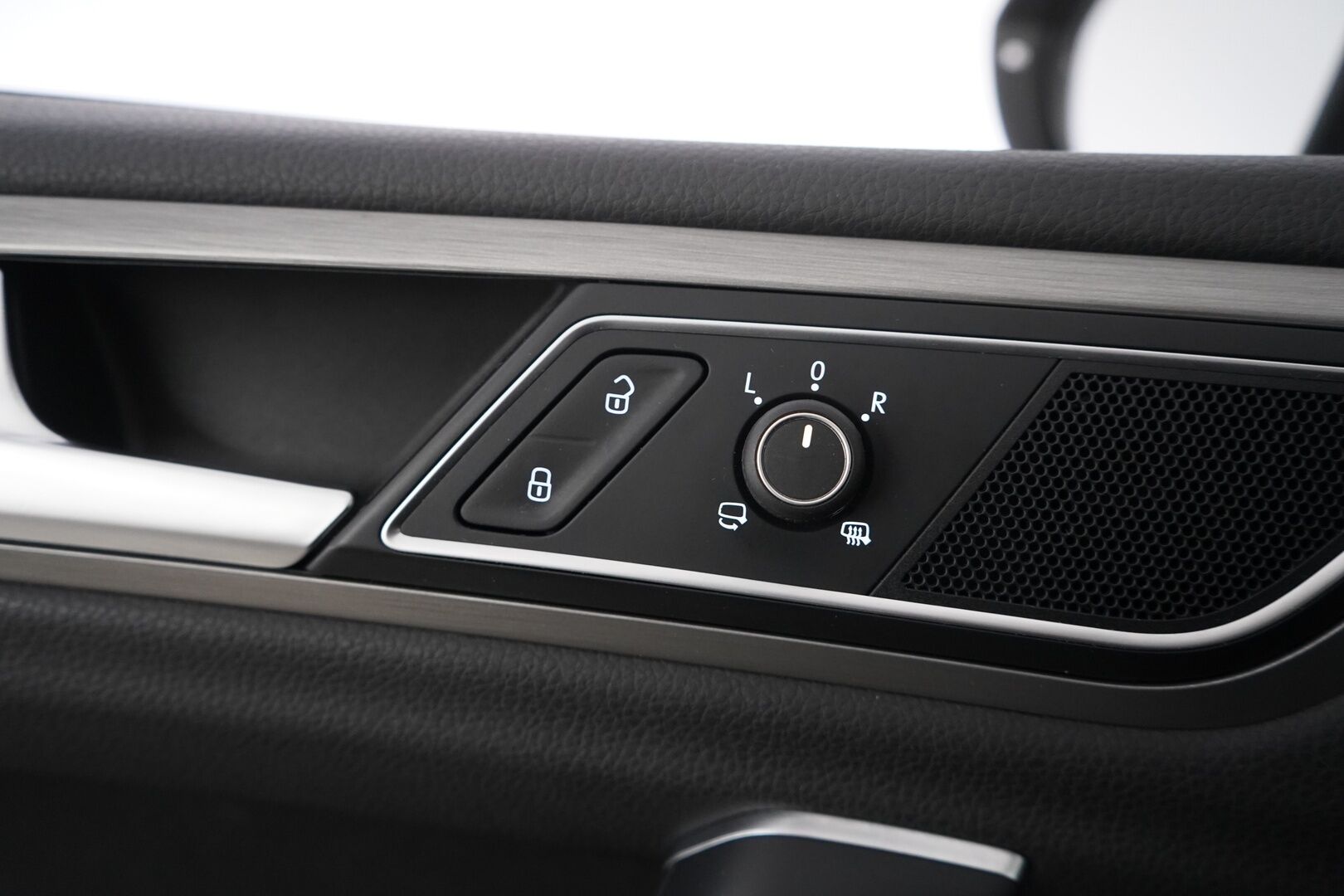 Volkswagen Golf Sportsvan 2015 1.2 TSI Comfortline 63 kW (85 hv) BlueMotion Technology *Webasto / Tutkat / Ratinlämmitin / Keylessgo / Vakkari* - KATSO KAMPANJAHINTA!! / Suomi-auto / Viimeisin huolto 123tkm / Kahdet vanteet / Seuraava katsastus 7.9.2026 - HULLUT BLACKWEEK JATKOT - KORKOTARJOUS 2,49%