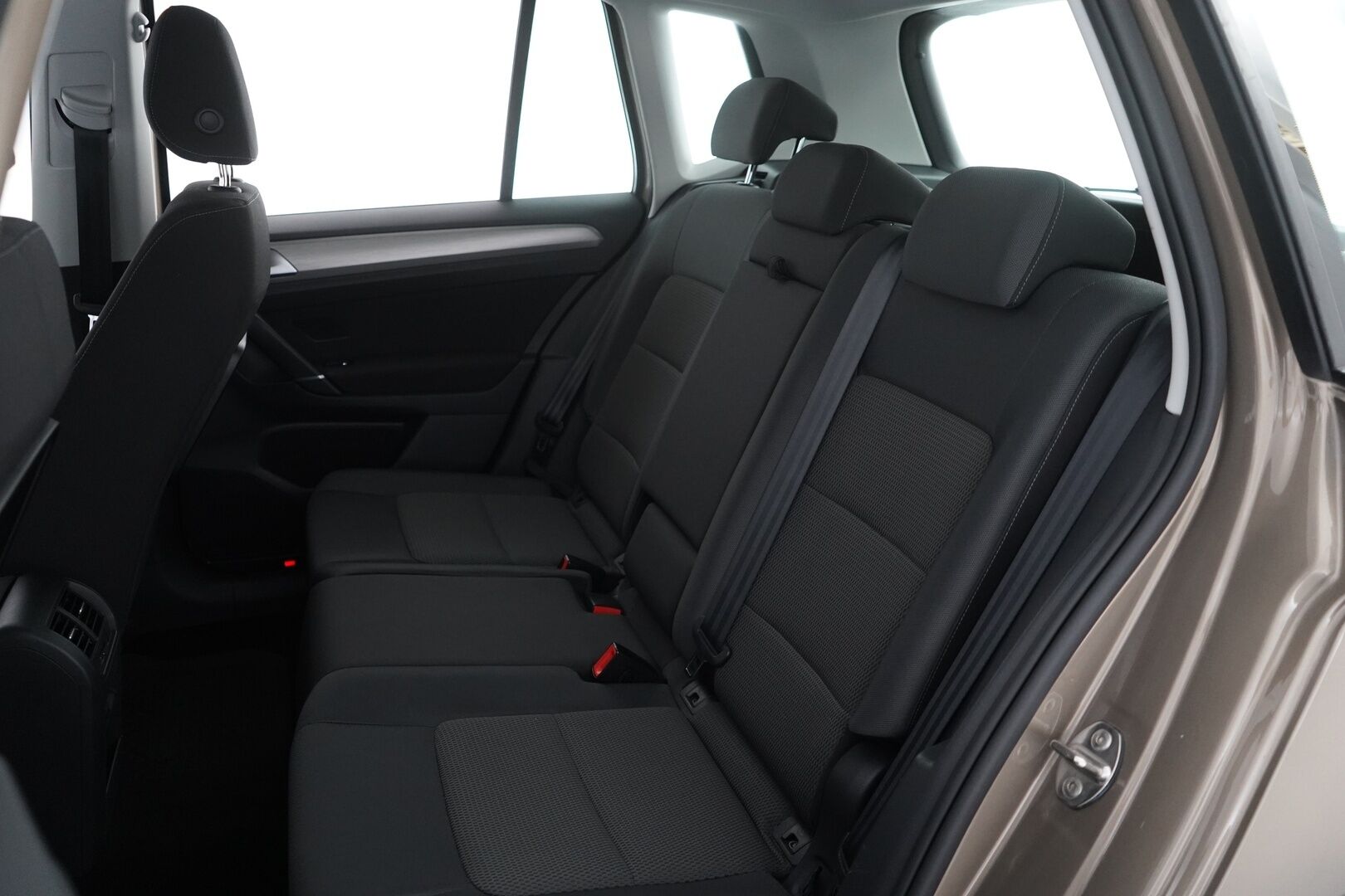 Volkswagen Golf Sportsvan 2015 1.2 TSI Comfortline 63 kW (85 hv) BlueMotion Technology *Webasto / Tutkat / Ratinlämmitin / Keylessgo / Vakkari* - KATSO KAMPANJAHINTA!! / Suomi-auto / Viimeisin huolto 123tkm / Kahdet vanteet / Seuraava katsastus 7.9.2026 - Osta nyt, maksa vasta ensi vuonna