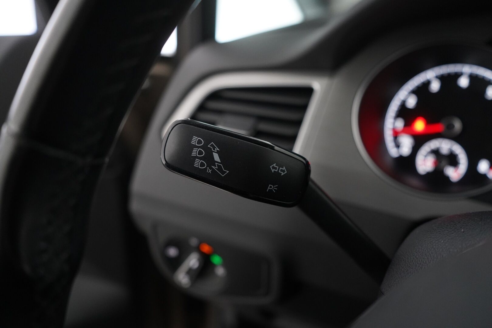 Volkswagen Golf Sportsvan 2015 1.2 TSI Comfortline 63 kW (85 hv) BlueMotion Technology *Webasto / Tutkat / Ratinlämmitin / Keylessgo / Vakkari* - KATSO KAMPANJAHINTA!! / Suomi-auto / Viimeisin huolto 123tkm / Kahdet vanteet / Seuraava katsastus 7.9.2026 - Osta nyt, maksa vasta ensi vuonna