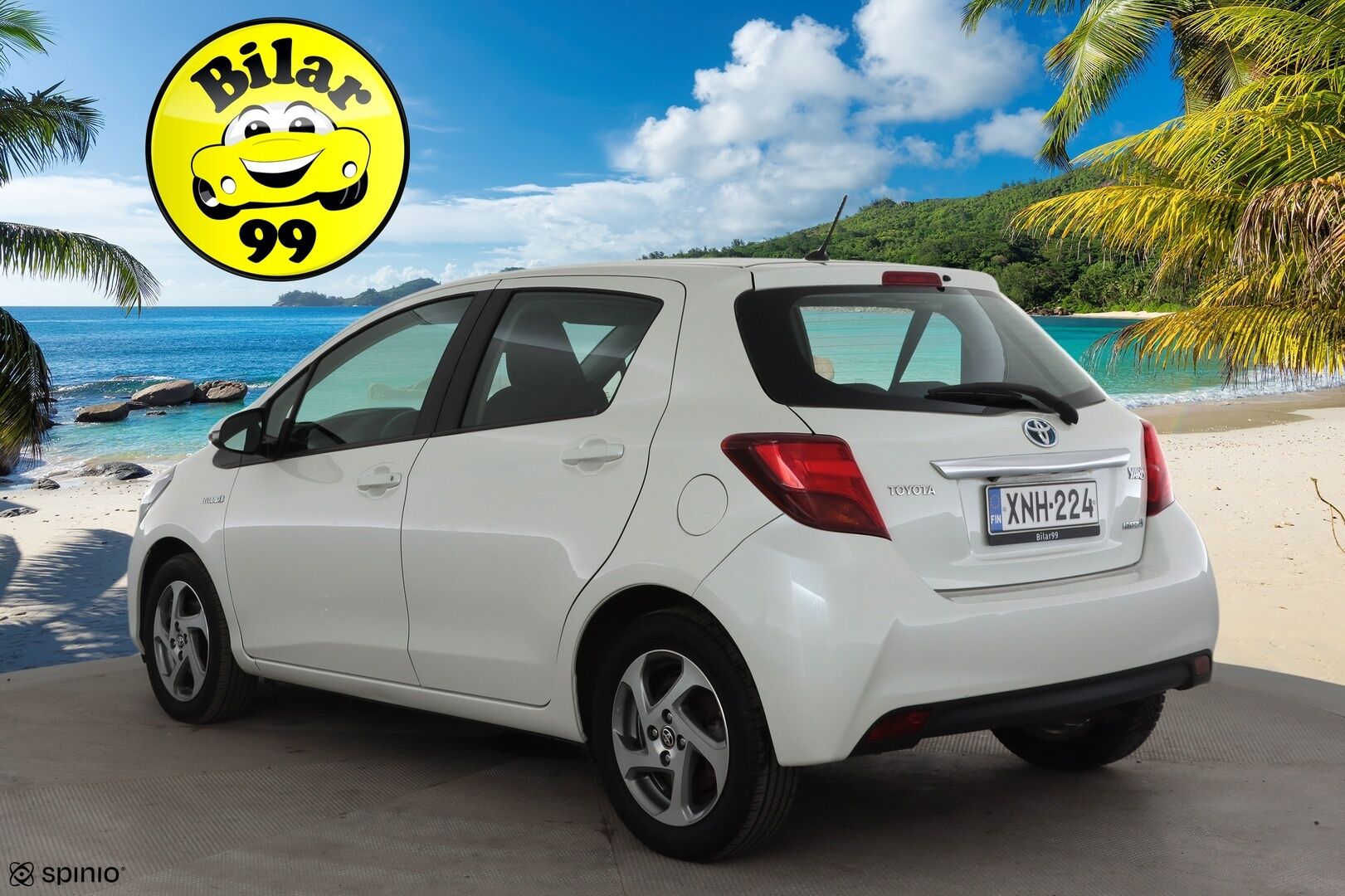 Toyota Yaris 2015 1,5 Hybrid Active 5ov * 1.Om Suomi-auto / Vakkari / P.kamera / Navi / Bluetooth * - Kahdet renkaat aluvanteilla / Merkkihuollettu / Juuri katsastettu - HULLUT JOULUT KORKOTARJOUS 2,49% 