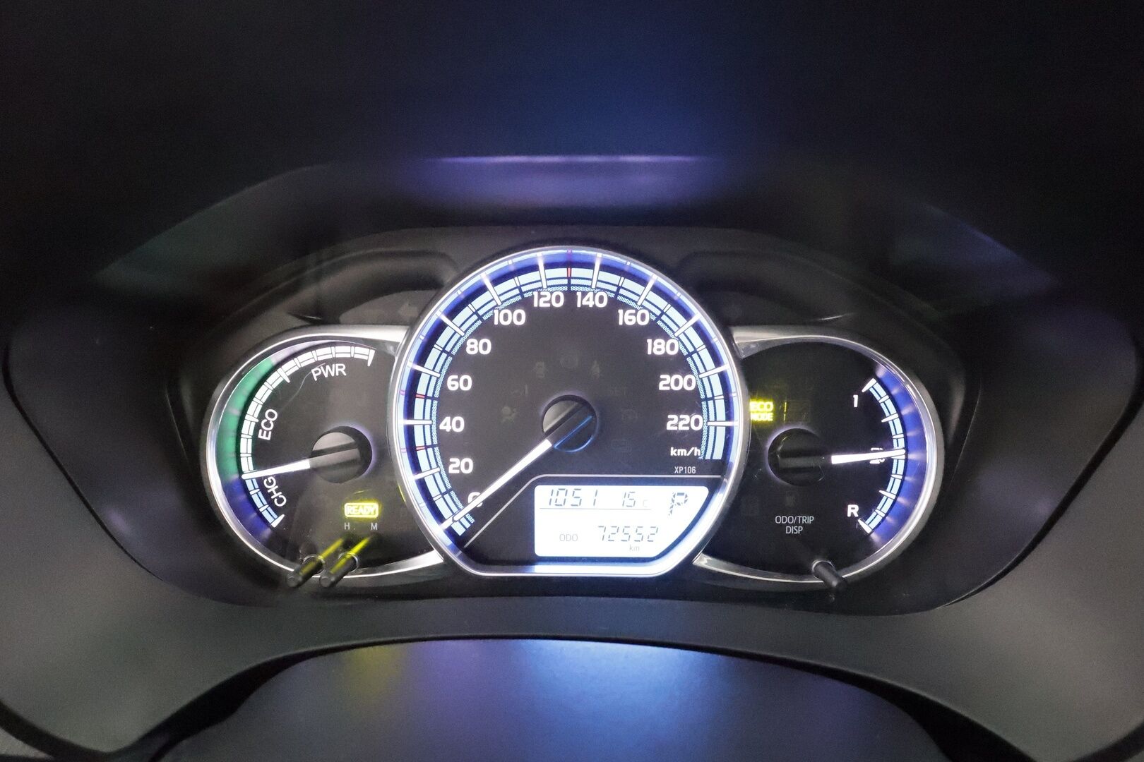 Toyota Yaris 2015 1,5 Hybrid Active 5ov * 1.Om Suomi-auto / Vakkari / P.kamera / Navi / Bluetooth * - Kahdet renkaat aluvanteilla / Merkkihuollettu / Juuri katsastettu - HULLUT JOULUT KORKOTARJOUS 2,49% 